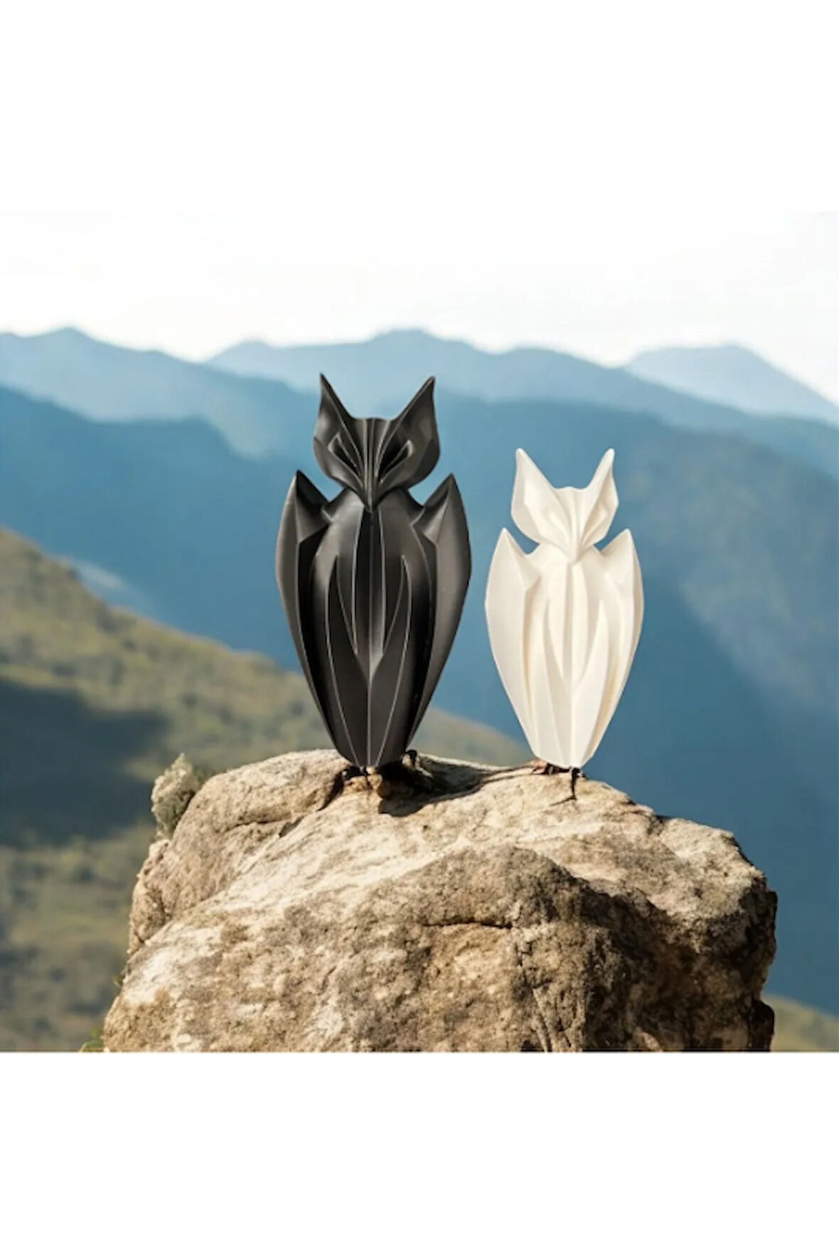 Dekoratif Baykuş Biblo Seti (2'li) – Siyah 12 cm & Beyaz 10 cm – Ev & Ofis Masa Üstü Süsü