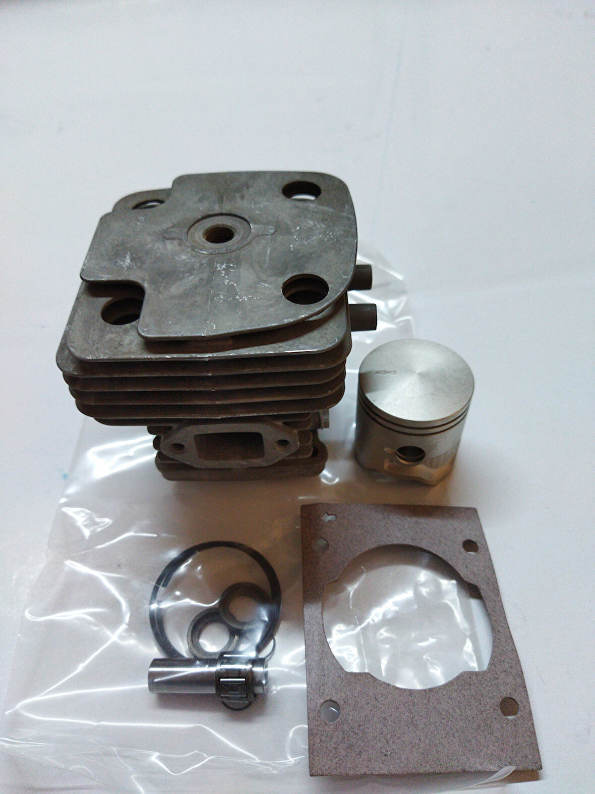 MOTORLU TIRPAN SİLİNDİR PİSTON HUSQVARNA 543RB/543RS 40,5 MM ORJİNAL