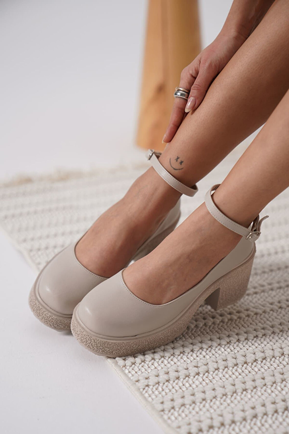 Marla Kadın Bej Bilekten Baretli Günlük Ayakkabı