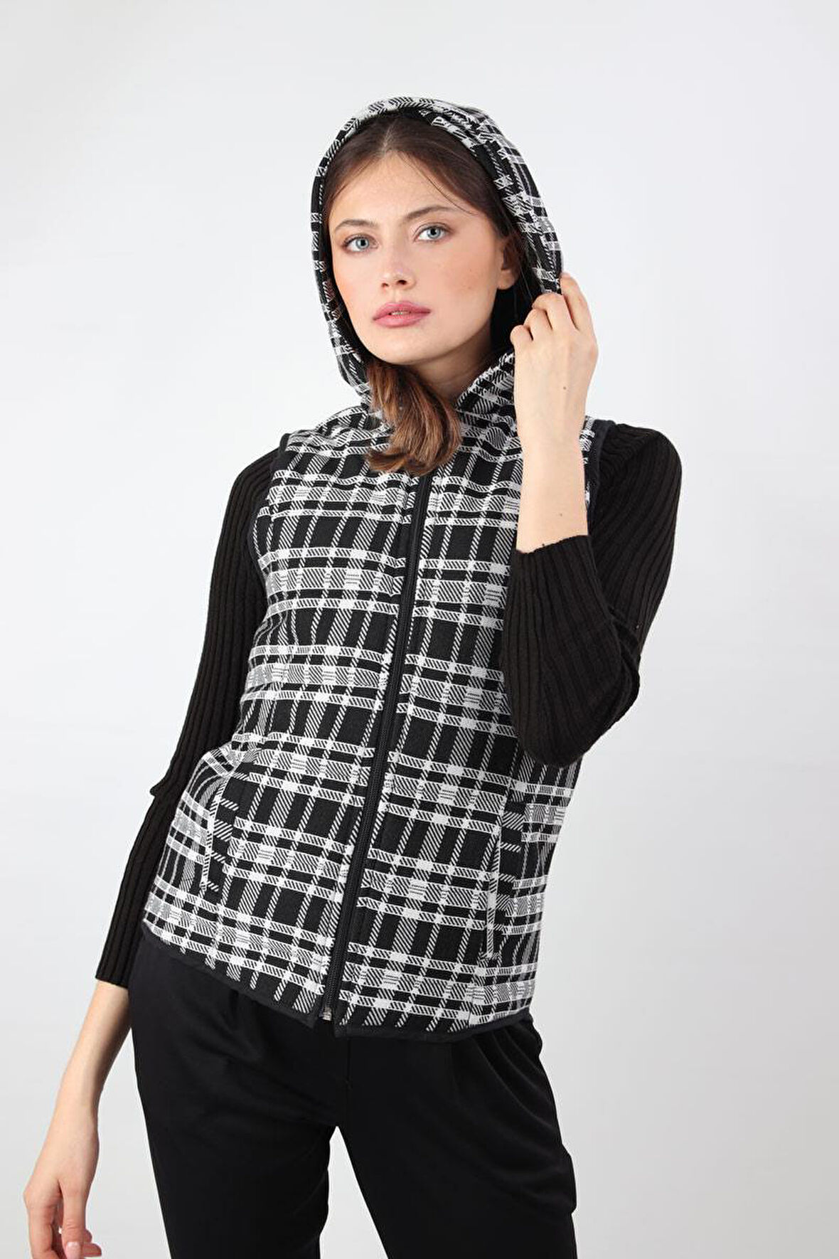 ALEXANDERGARDI EKOSELİ KAPÜŞONLU YELEK (B20-467YL00)