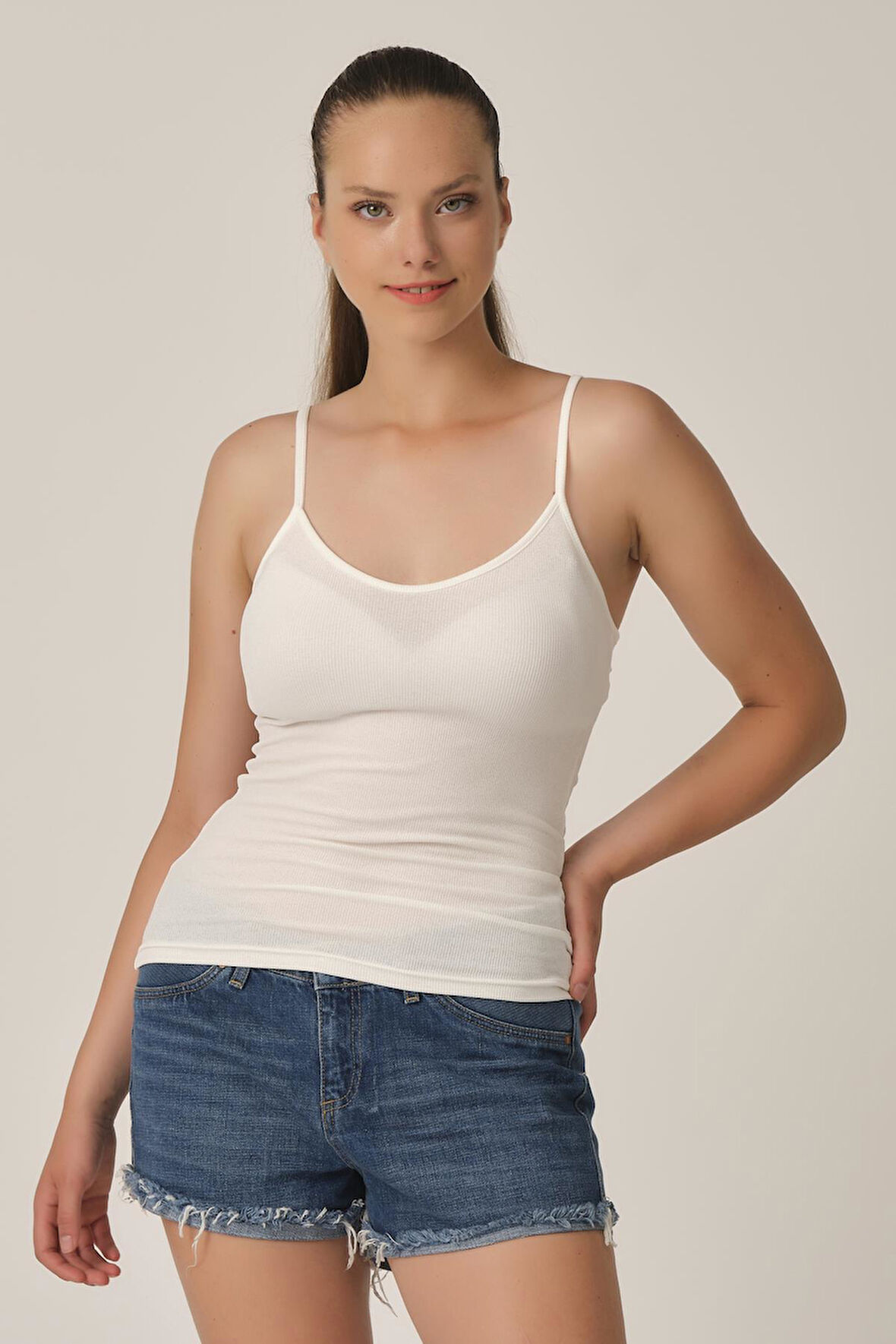 ALEXANDERGARDI FİTİLLİ İNCE ASKILI ATLET (B21-35201)