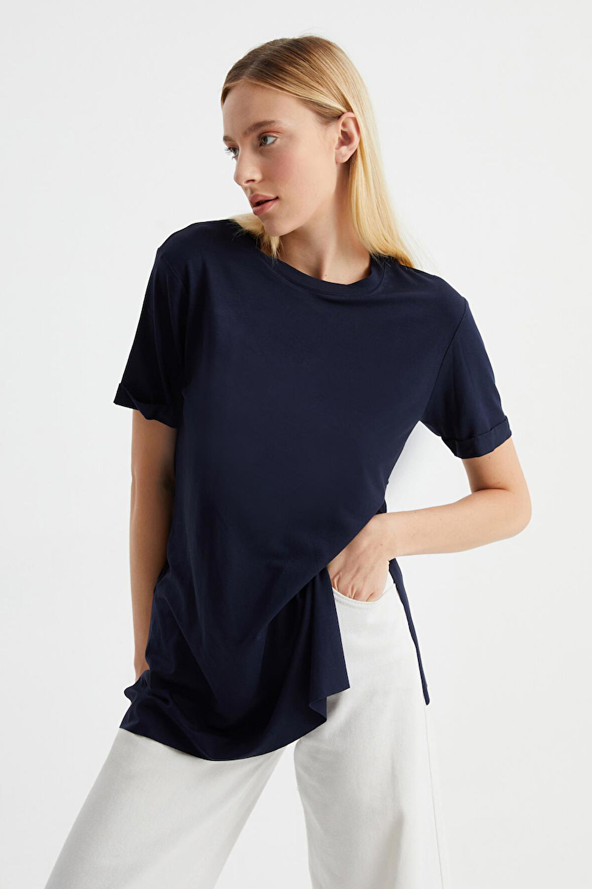 ALEXANDERGARDI BİSİKLET YAKA YANI YIRTMAÇLI T-SHİRT (B23-00113)