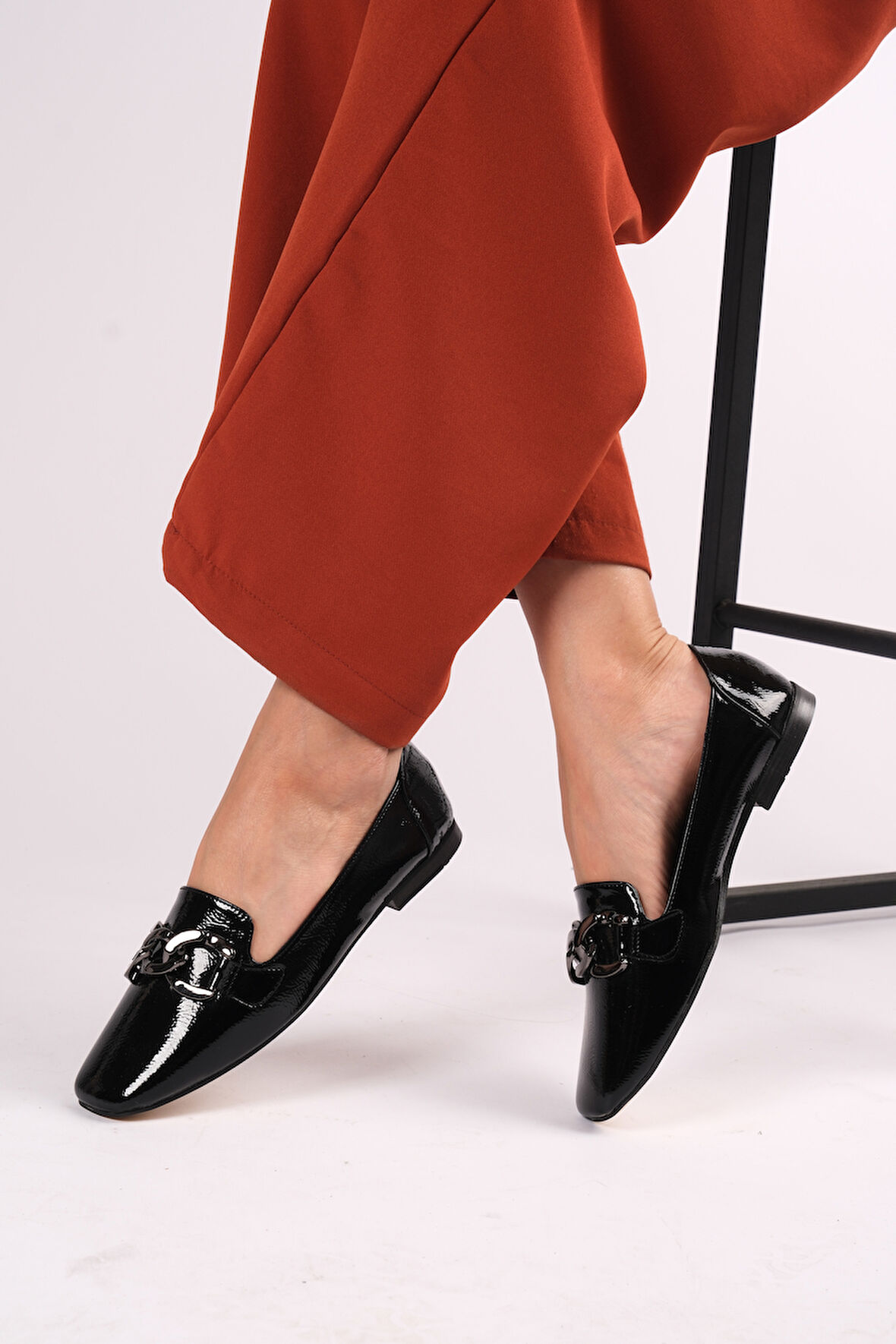 Siyah Metal Tokalı Parlak, Düz Topuklu,Babet Ayakkabı, Zarif ,Şık ,Bayan, Model SİYAH 37