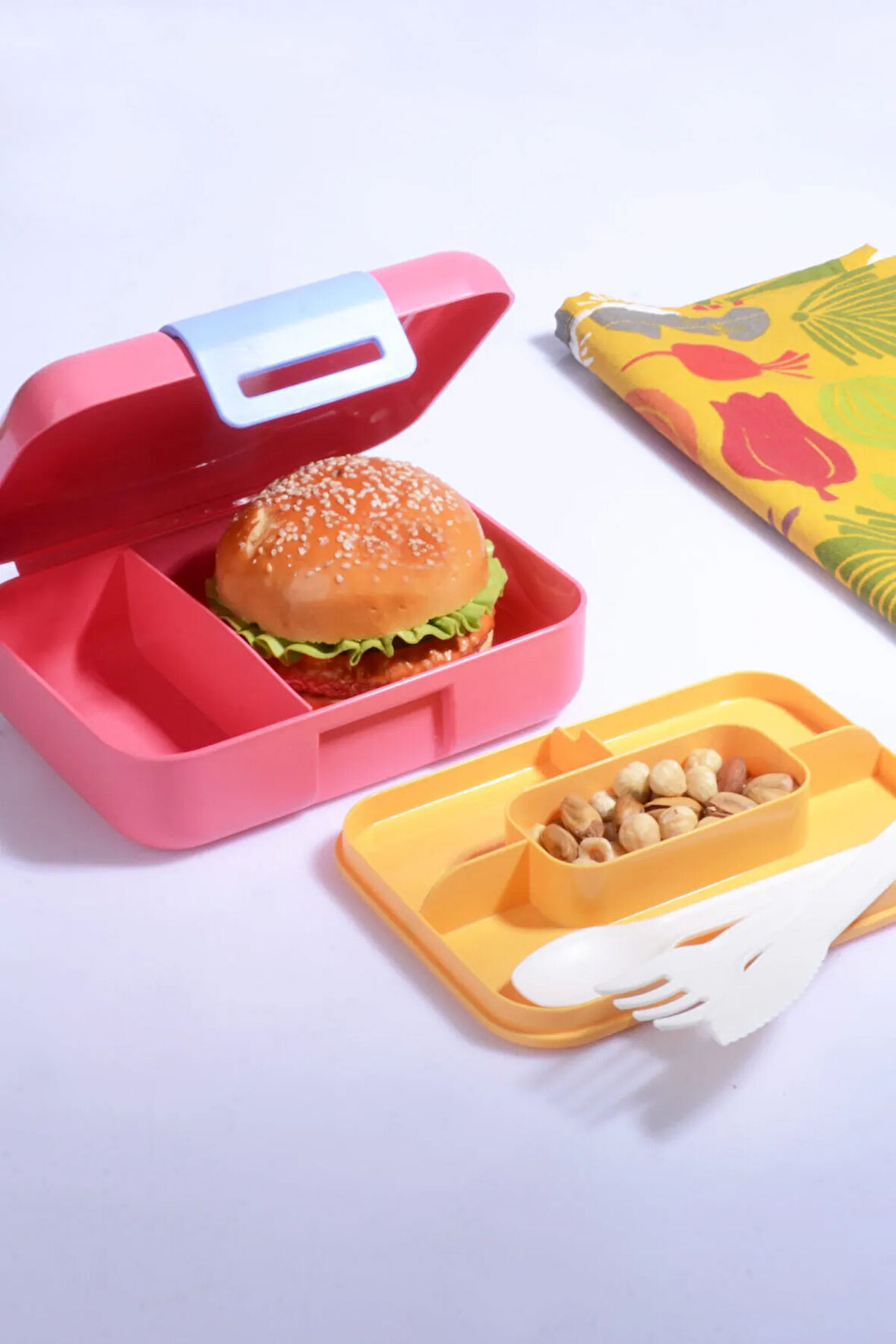 Kendinden Kaşık ve Çatallı 5 Bölmeli 2 Katlı Beslenme Kutusu