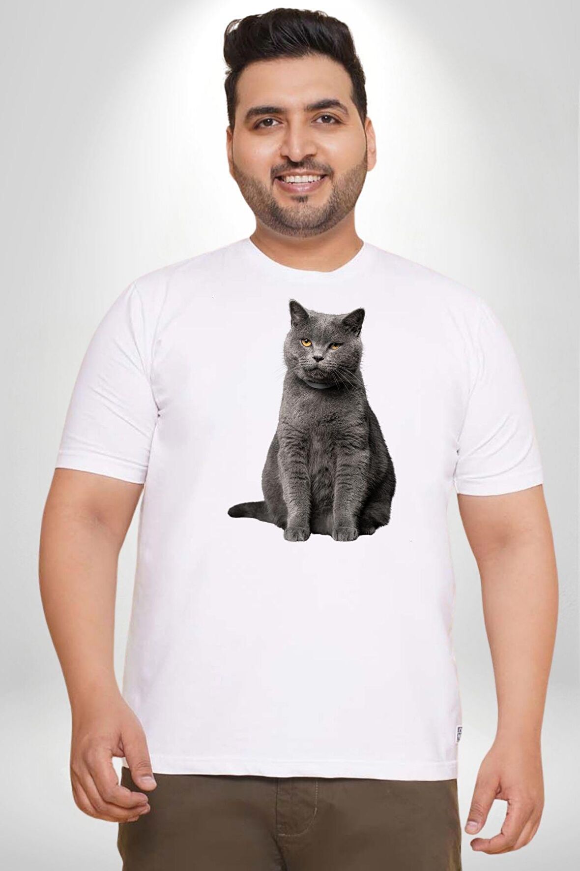 British Shorthair Kedi  Beyaz Büyük Beden Kadın Erkek Ünisex  Basic Ön Baskılı Tişört