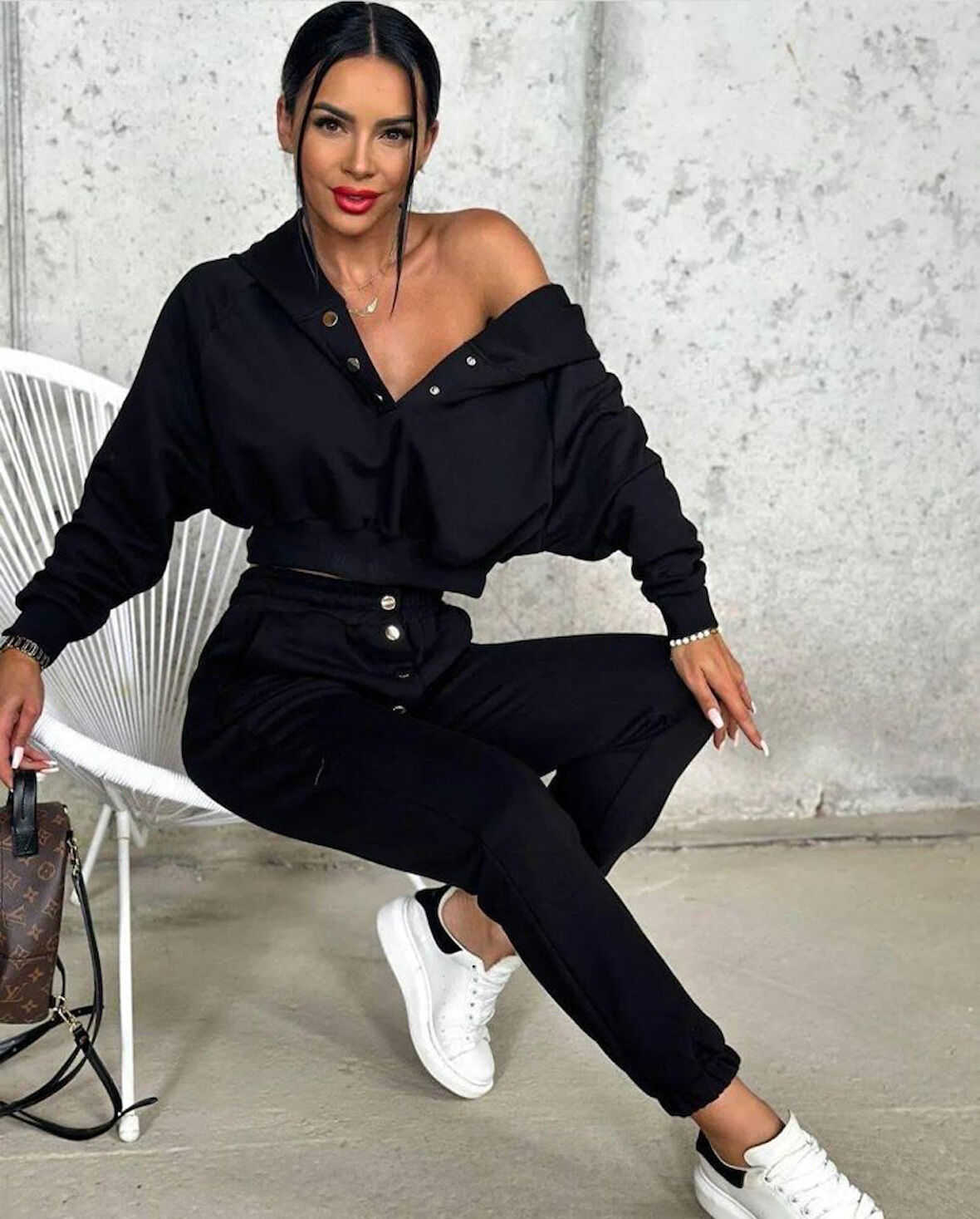 Livizmir Moda Kadın Iki Iplik Kumaş çıtçıt Detaylı Kapüşonlu Bluz Ikili Takım