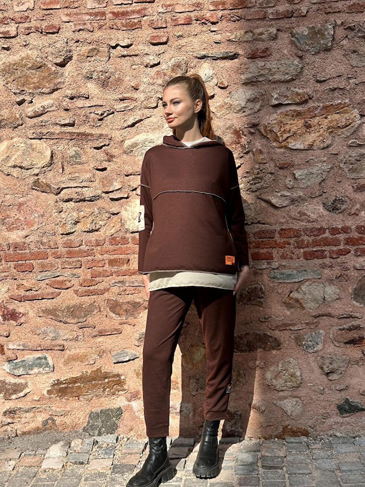 Livizmir Moda Kadın Kahve Kapşonlu Etek Ucu Detay Arma Ters Dikiş Gorunumlu Ikili Takım