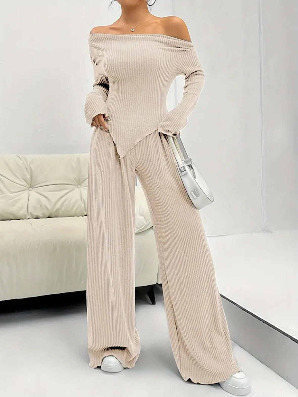 Livizmir Moda Kadın Uzun Kollu Omuzlardan Açık Asimetrik Kesim Kaşkorse Bluz Ve Pantolon Ikili Pantolon