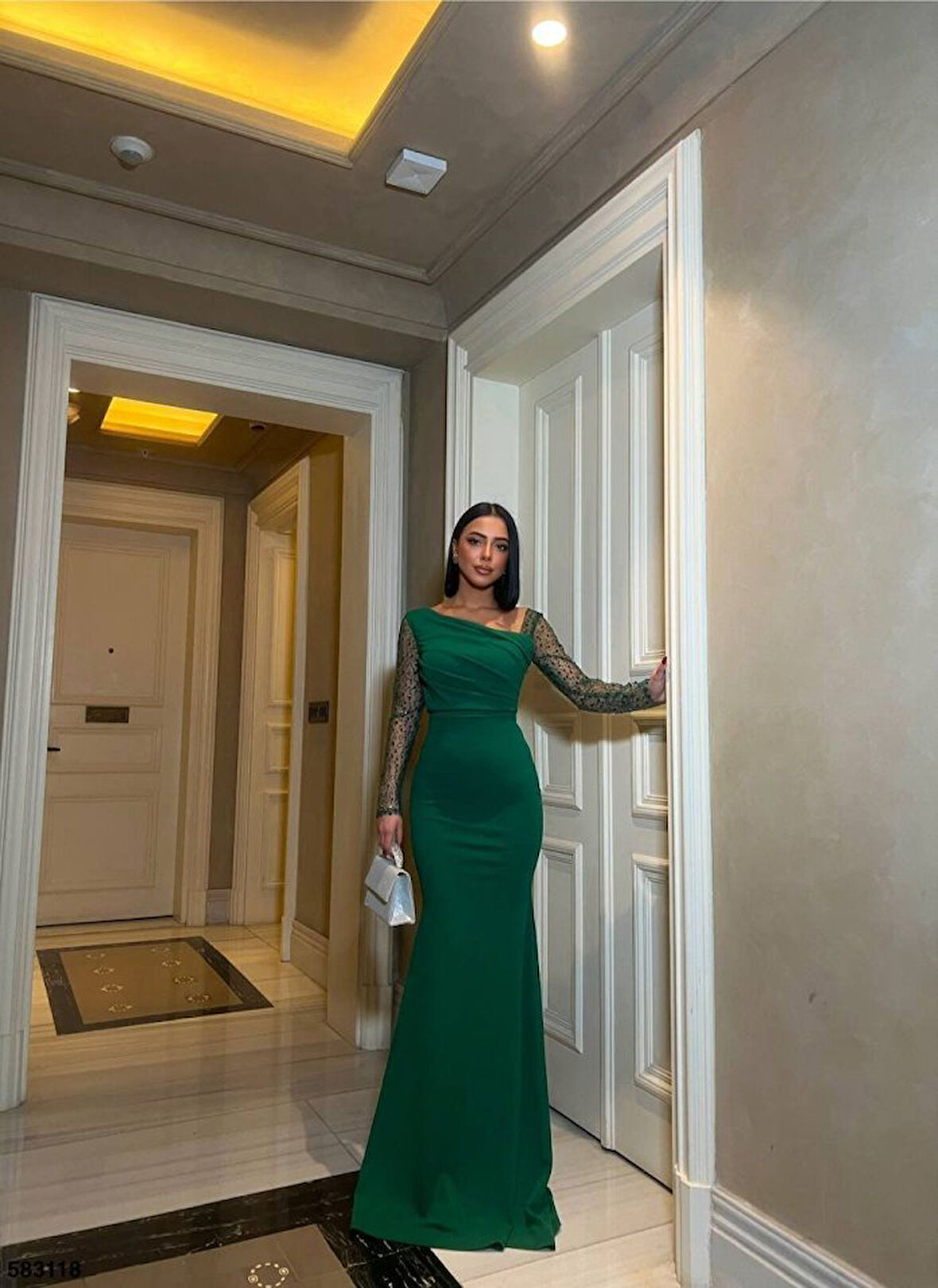 Livizmir Moda Kadın Dalgıç Krep Kumaş Kolları Tül Ve Taş Detaylı önü Drapeli Maxi Boy Elbise