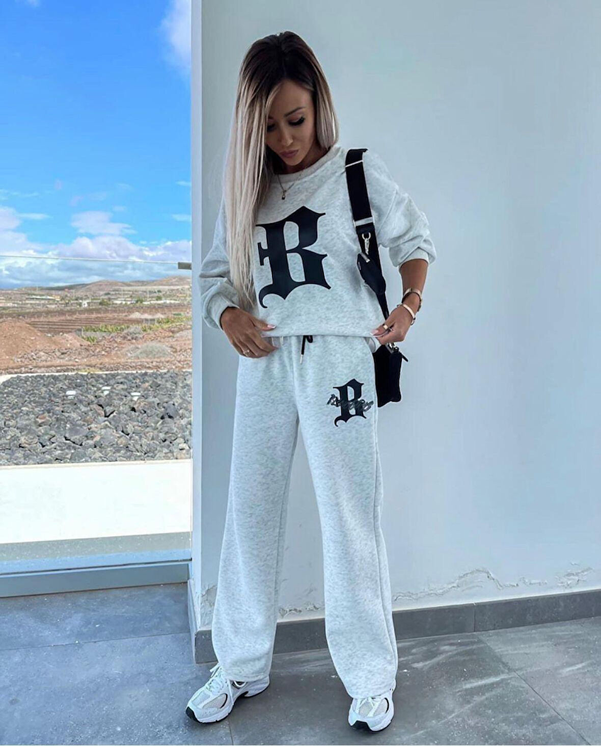 Livizmir Moda Kadın Uzun Kollu Tek Omuzu Açık Uzun Kollu Iki Iplik Bluz Ve Bağcıklı Pantolon Ikili Takım