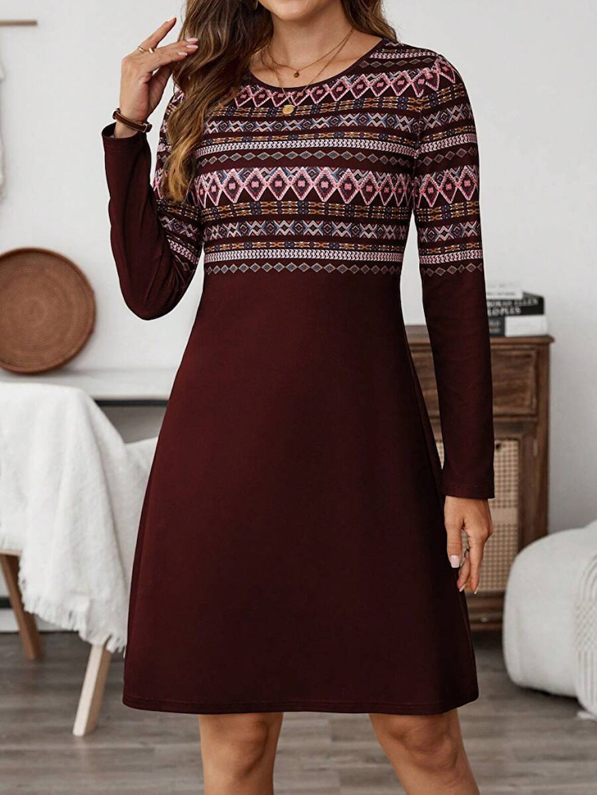 Livizmir Moda Kadın Uzun Kollu Bisiklet Yaka Etnik Desenli Kısa şardonlu Dalgıç Elbise