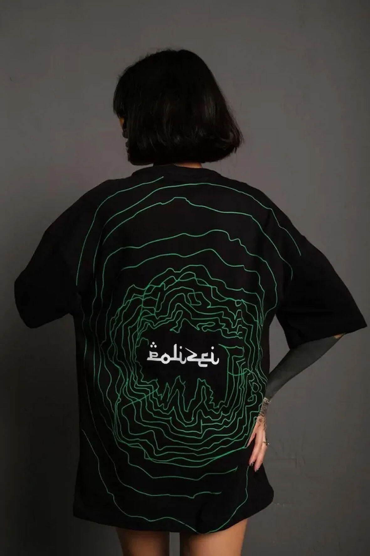 Livizmir Moda Bisiklet Yakalı Sırt Baskılı Oversize T-Shirt - Siyah