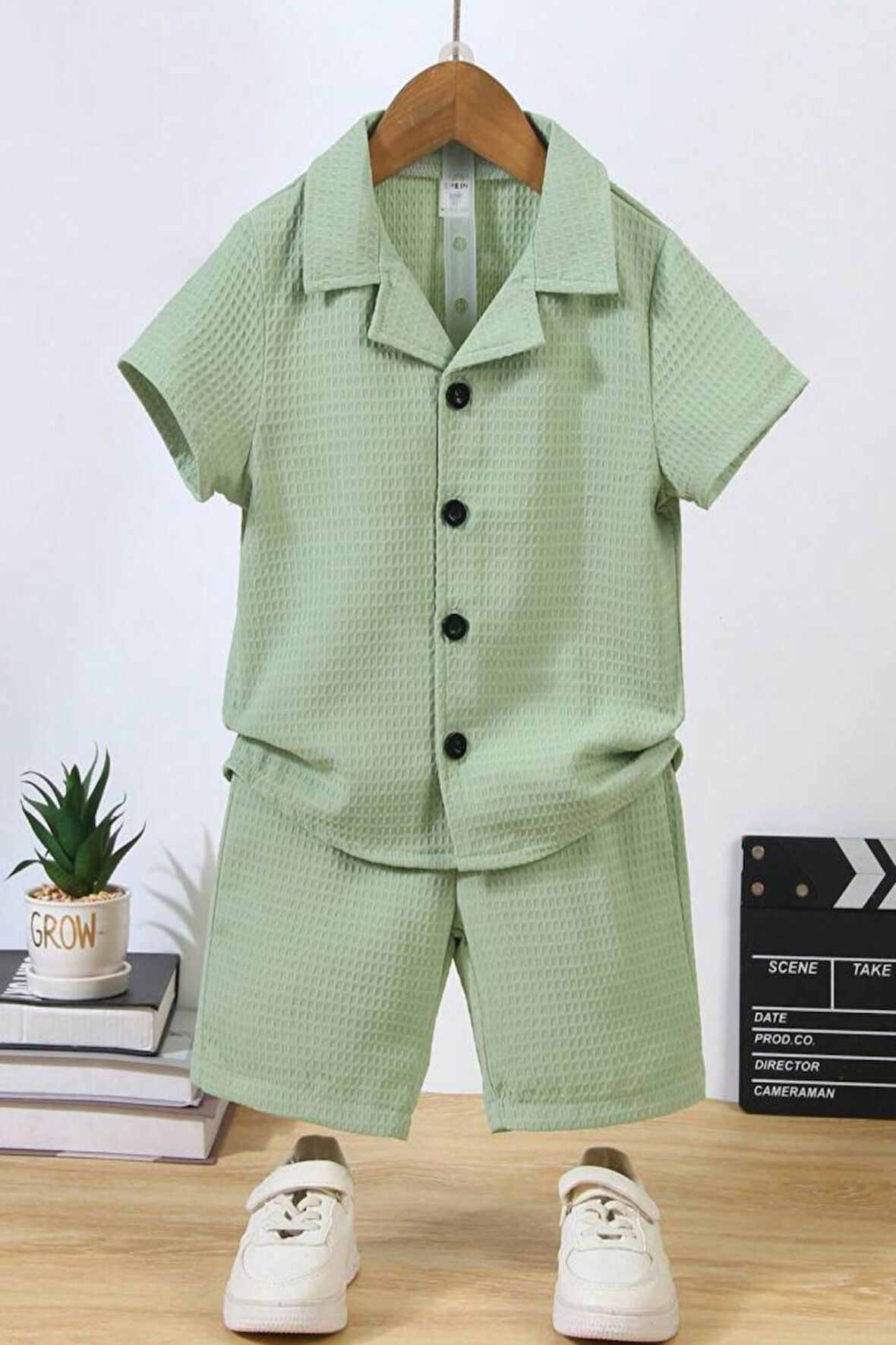 V Yaka Gömlek Detaylı Pamuklu Waffle Şort Takım-Yeşil | 3 Yaş