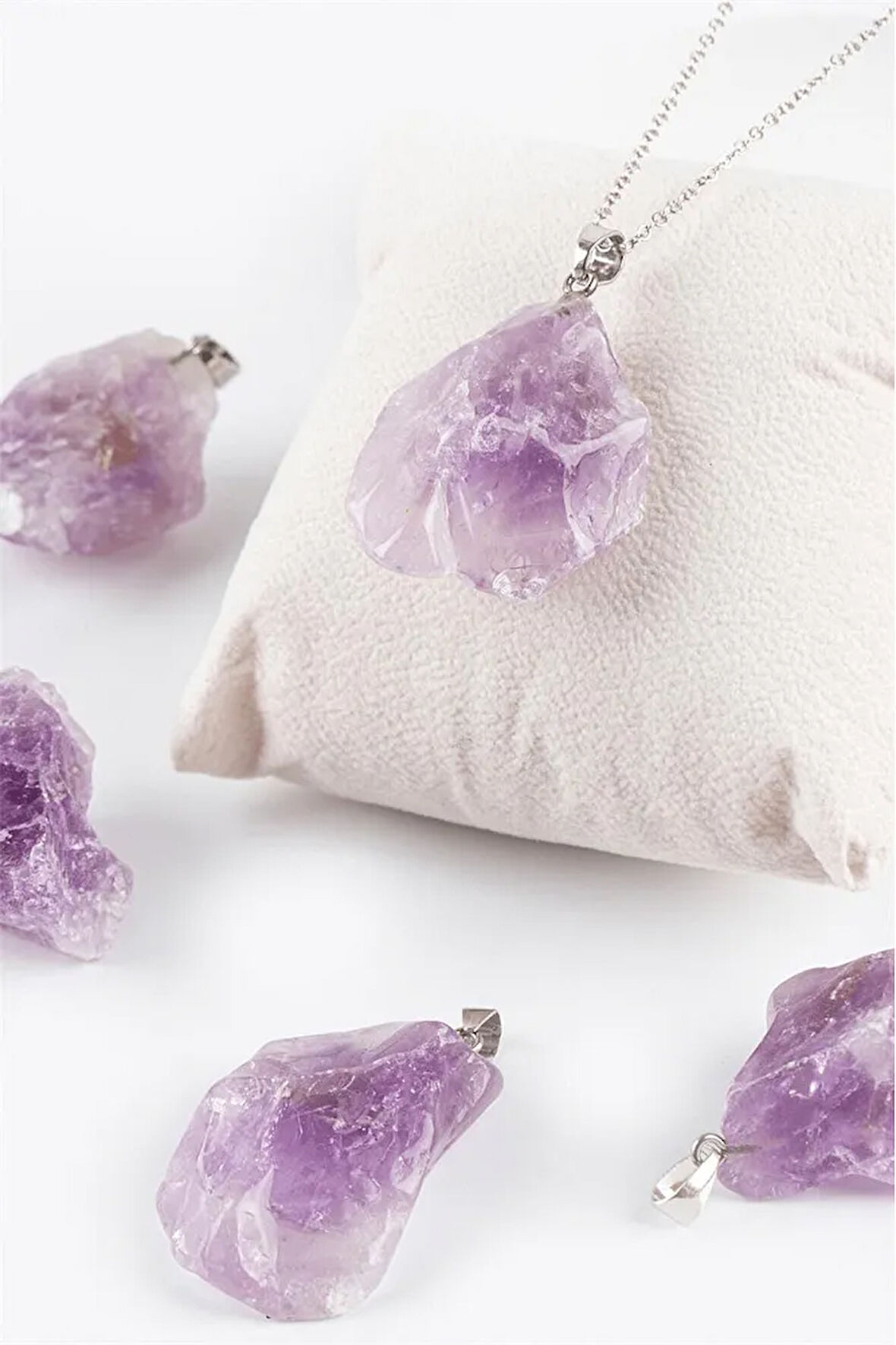 Sertifikalı Ham Işlenmemiş Ametist Taşı Kolye (GÜMÜŞ APARATLI)