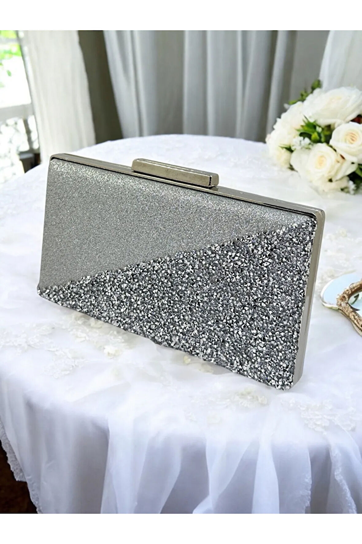 Gümüş Renk İri Taşlı Metal Saplı Kadın Abiye Çanta Düğün Nikah Nişan Mezuniyet