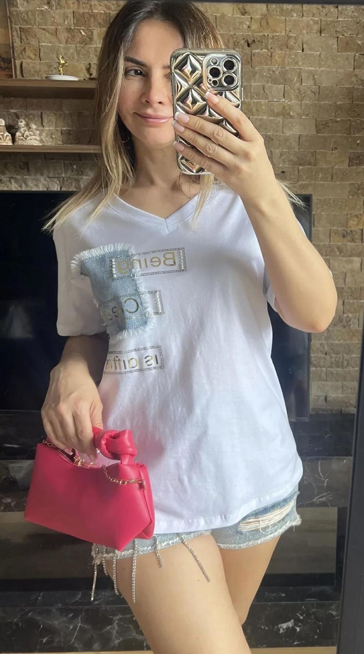 %100 Pamuk Cebi Kot ve İnci Detaylı Pamuk Tişört Slogan ve Varak Baskılı T-Shirt