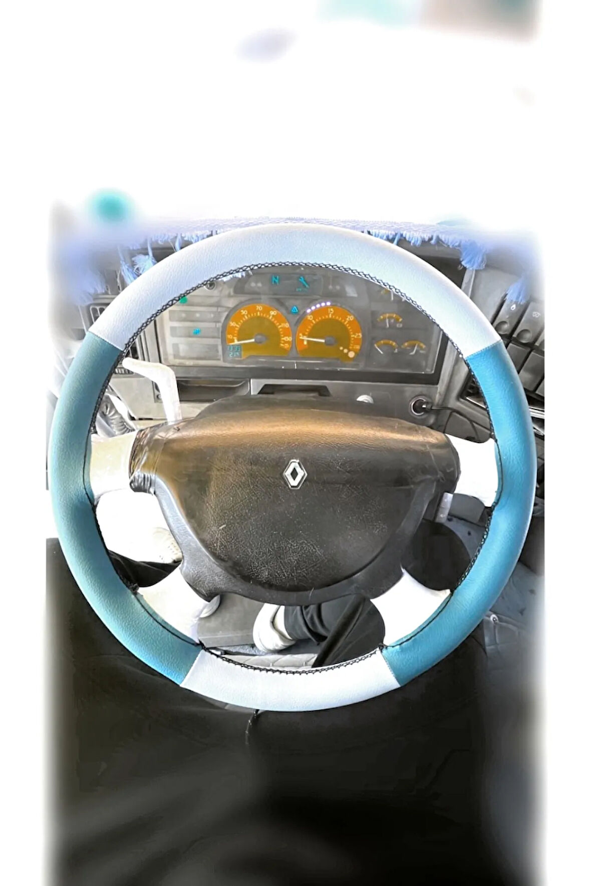 DİKİŞLİ DİREKSİYON KILIFI AÇIK MAVİ/ BEYAZ SİYAH  DİKİŞLİ RENAULT PREMİUM TIR KAMYON İÇİN
