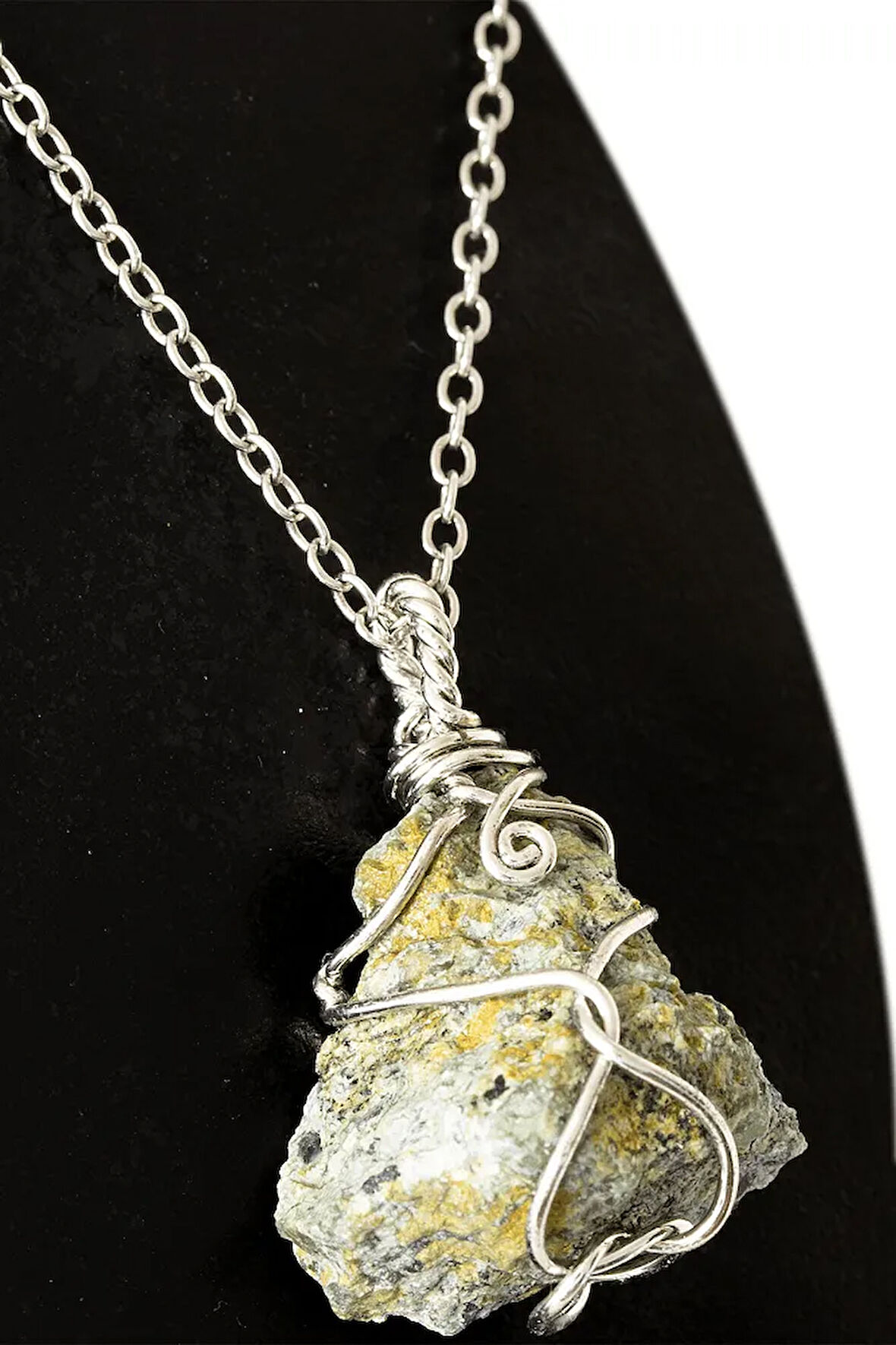 Sertifikalı Ham Işlenmemiş Tel Sargılı Serpantin - Yılan Taşı Kolye