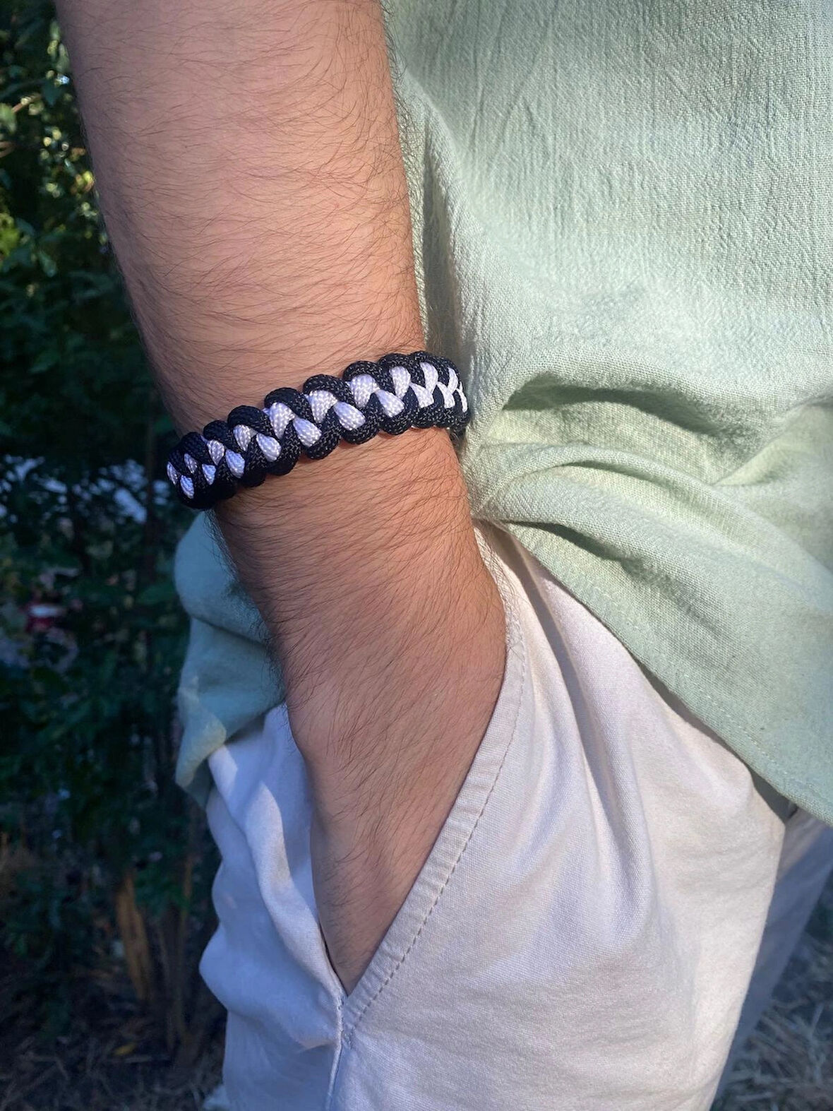 BEŞİKTAŞ BİLEKLİK PARACORD SHARK MODELİ