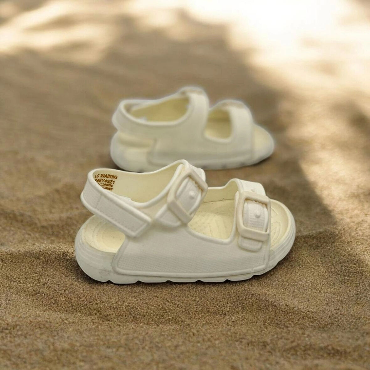 ÇOCUK UNISEX BEJ SANDALET