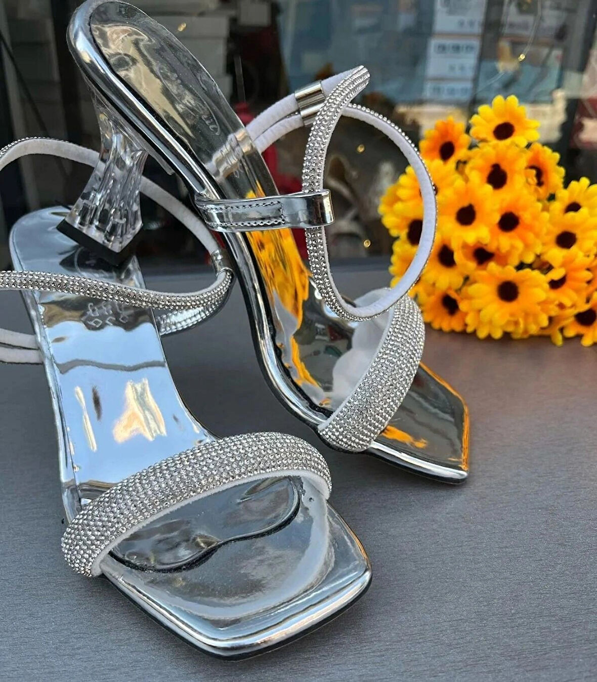 BEYAZ TAŞLI DÜZ BANTLI YENİ SEZON TREND MODELLER