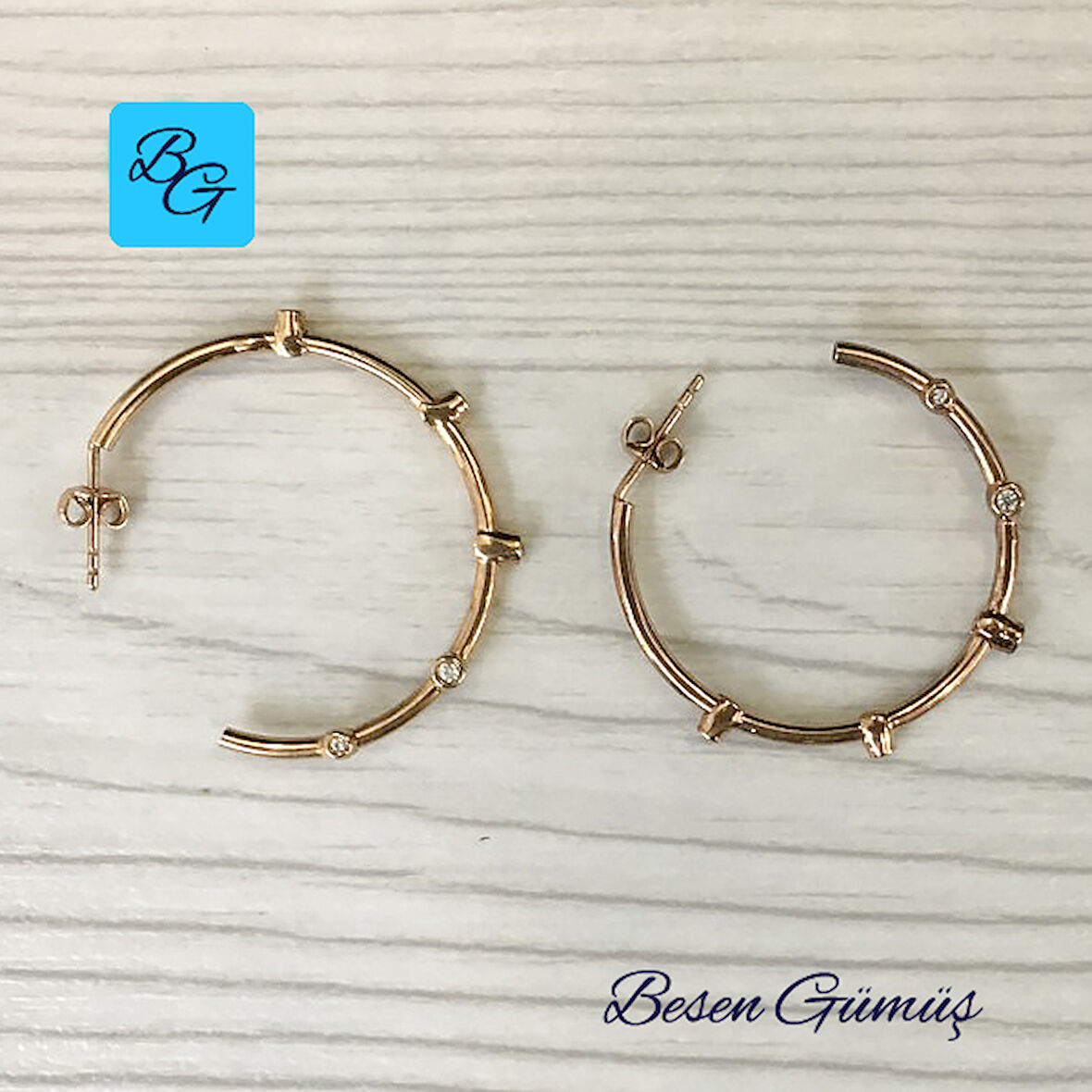 Rose Gömme Zirkon Taşlı Çivili Halka Küpe