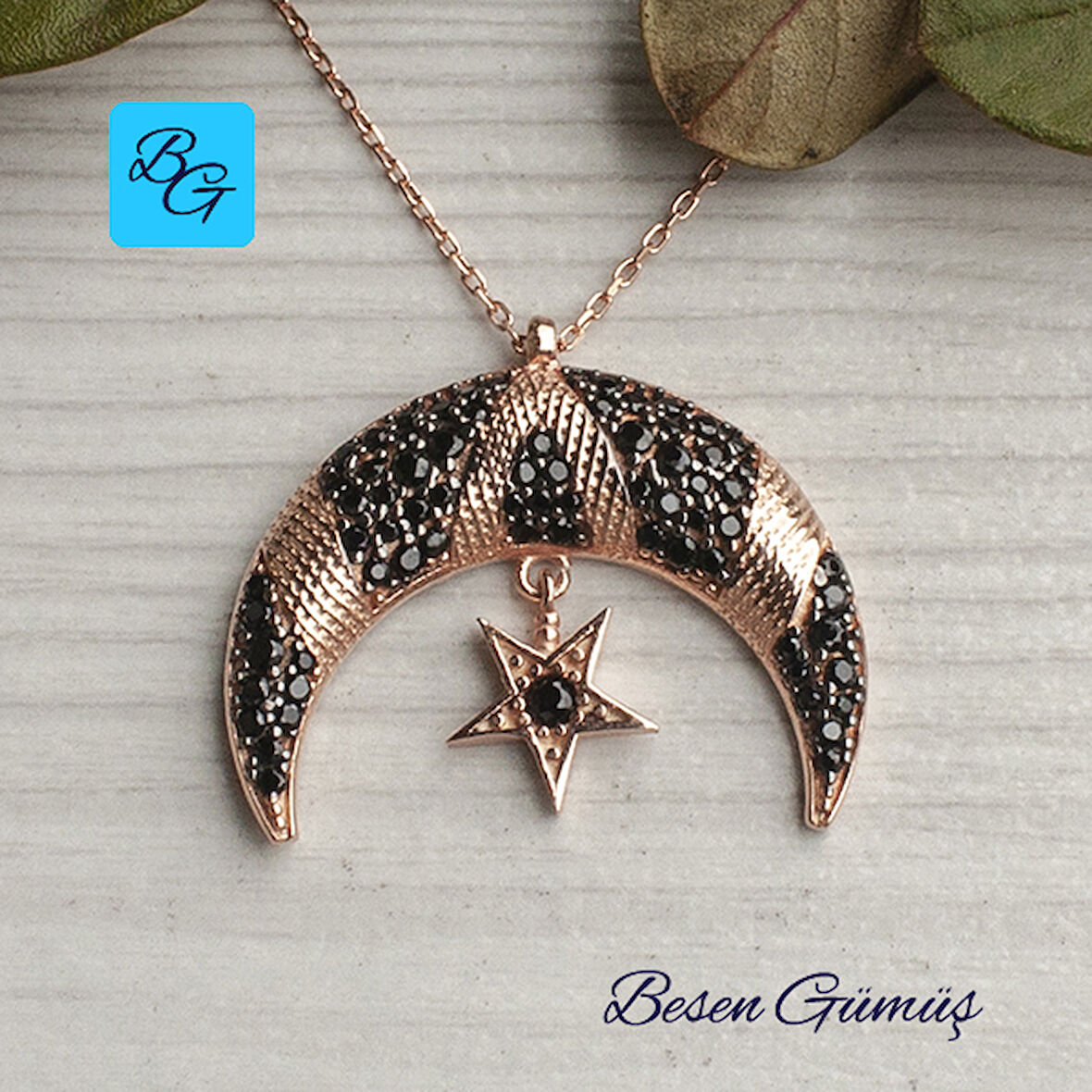 Oniks Taşlı Rose Siyah Ayyıldız Kolye