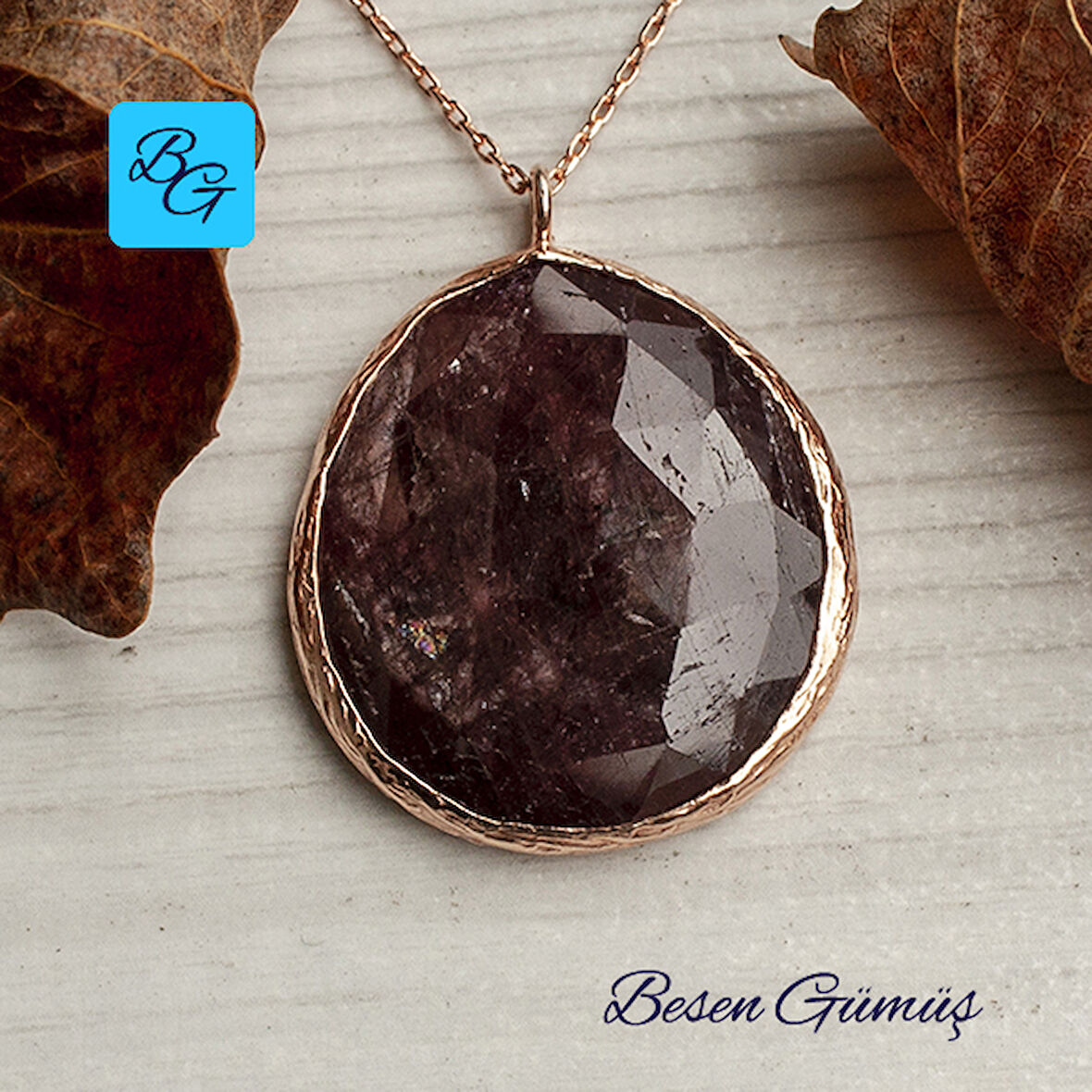 Rose Yuvarlak Doğal Yakut Taşlı Kolye