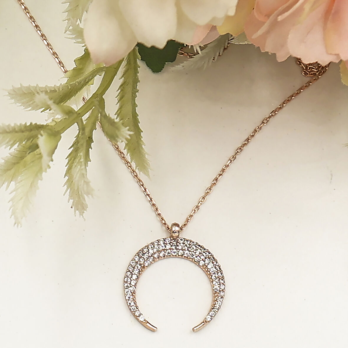 Rose Zirkon Taşlı Büyük Hilal Kolye