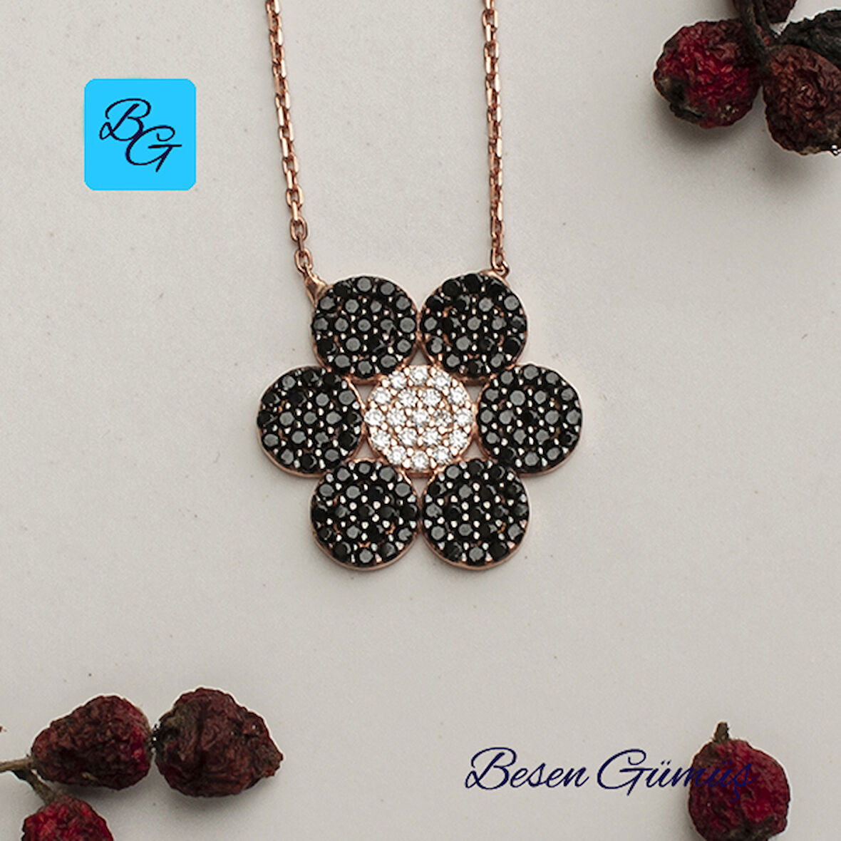 Oniks Zirkon Taşlı Rose Çiçek Kolye