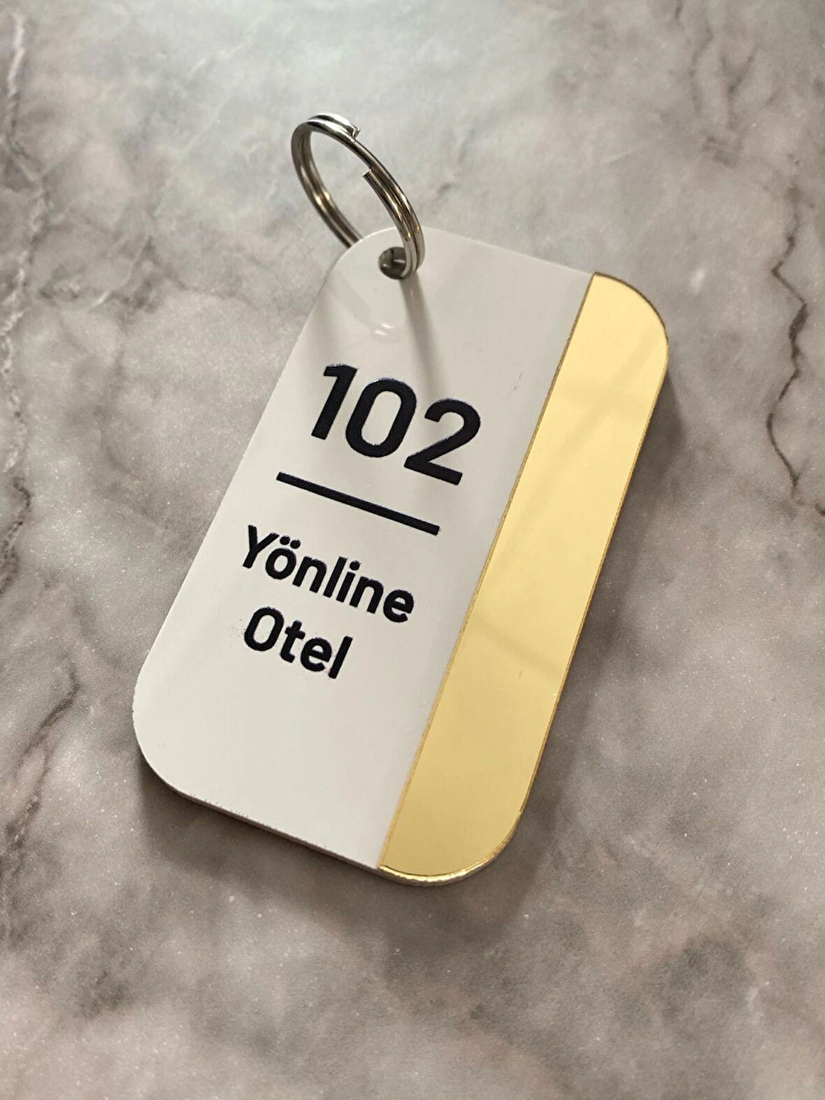 Beyaz&Gold Pleksi Kişiselleştirilebilir Otel Bungalov Apart Anahtarlık