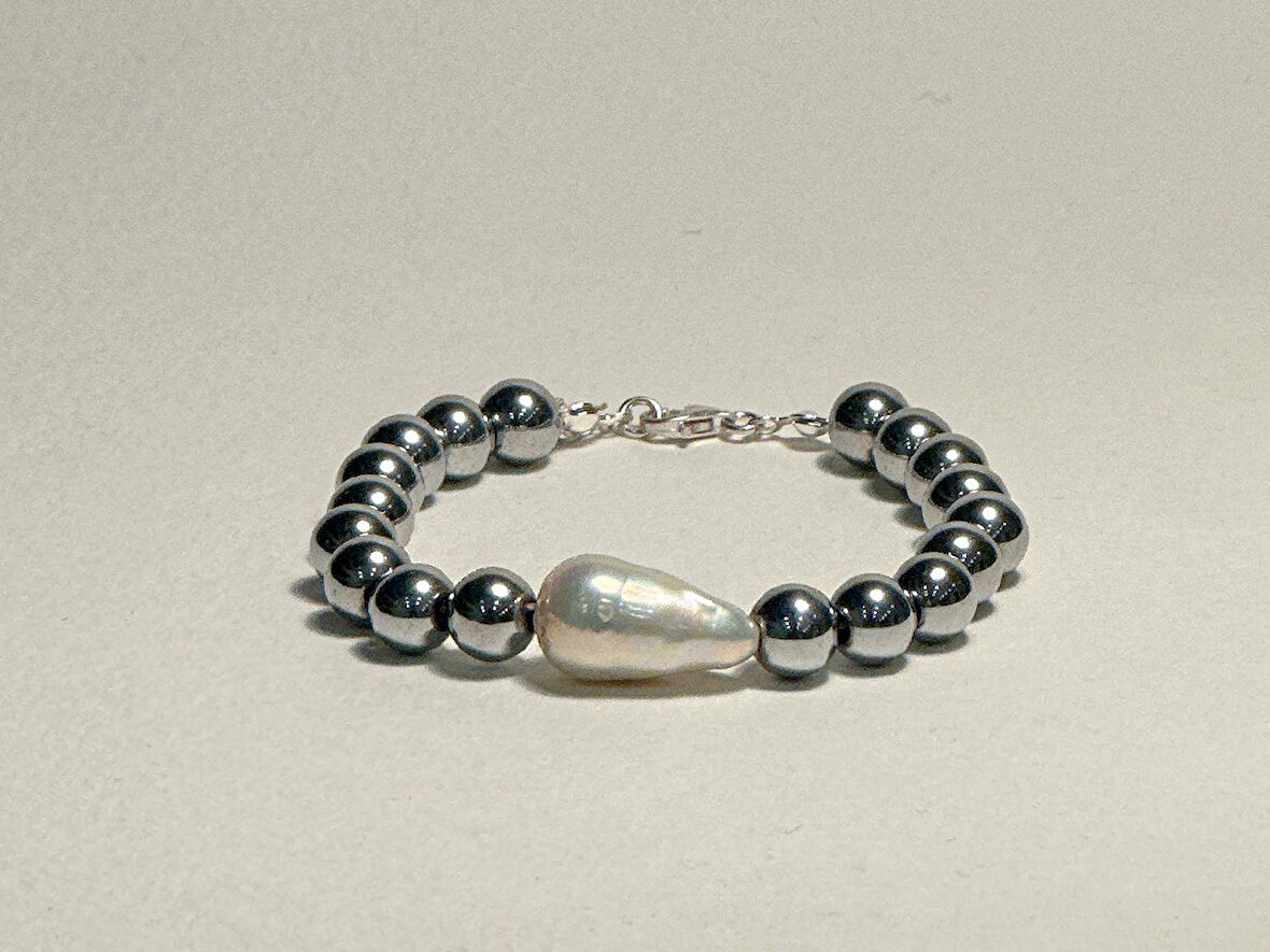 KÜLLER VE İNCİ BİLEKLİK