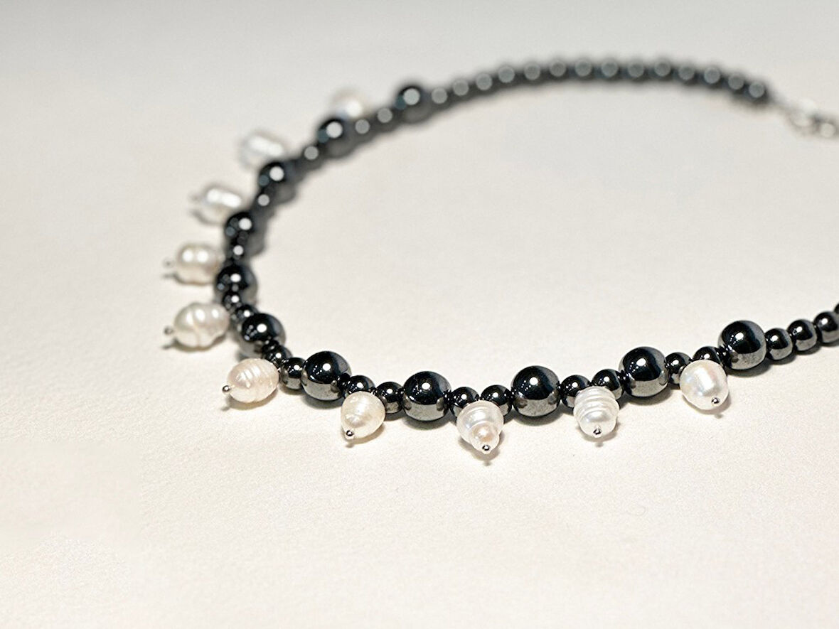 İNCİLİ HEMATİT KOLYE