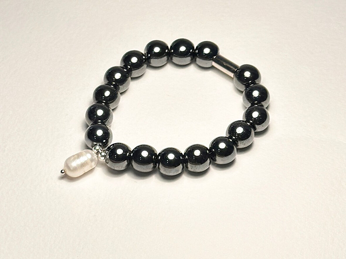 İNCİLİ HEMATİT LASTİKLİ  BİLEKLİK