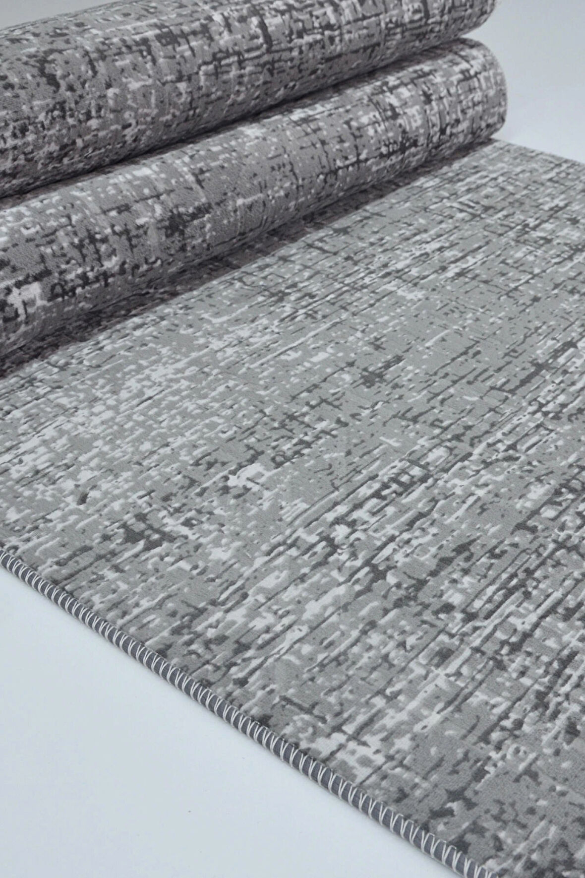 Kaymaz Tabanlı Kesme Kabartmalı Salon Koridor Mutfak Halısı5002A Antrasit