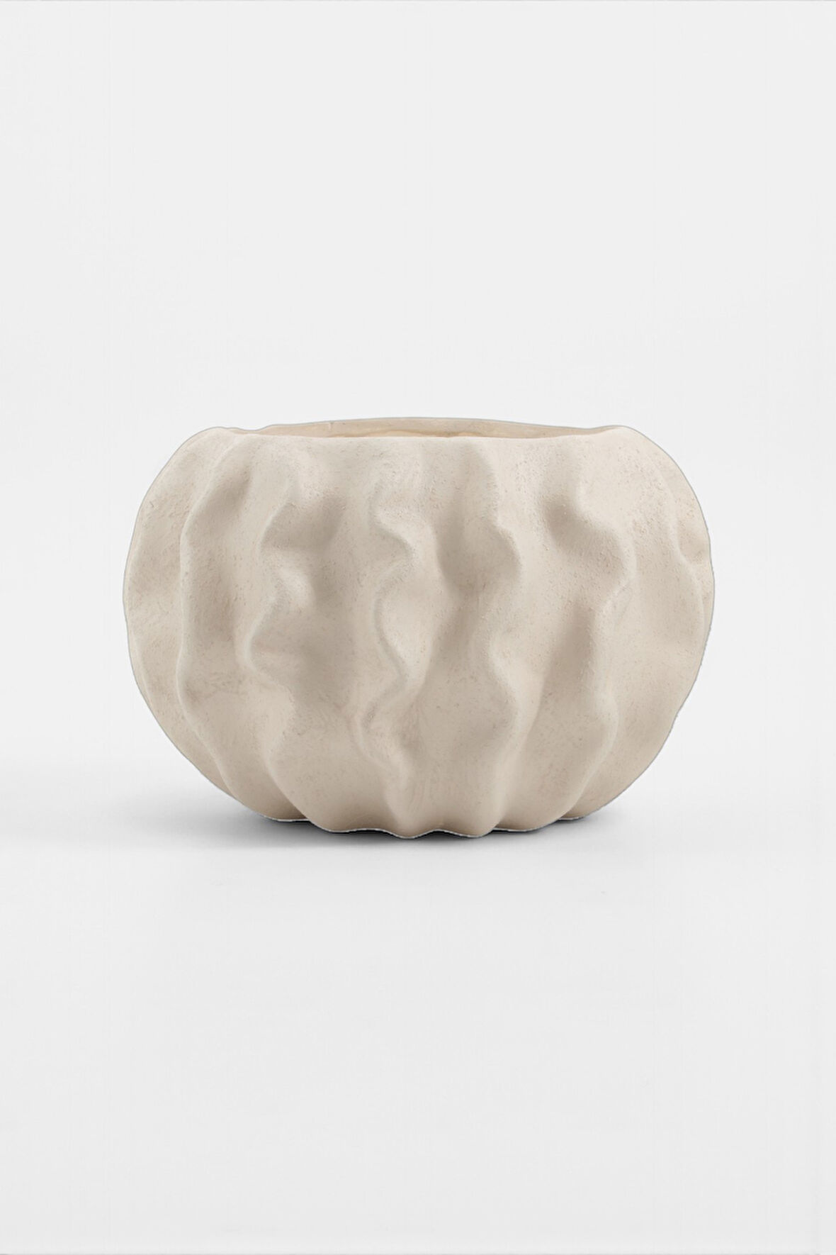 Tactus Oval Dalgalı Bej Seramik Dekoratif Vazo (21x14 cm)