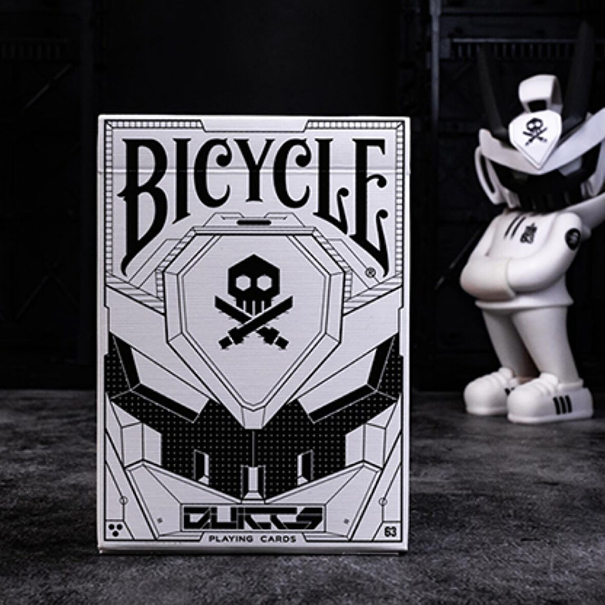 Bicycle Quiccs Ghost White (Beyaz) Premium Oyun Kağıdı iskambil Kartları Destesi