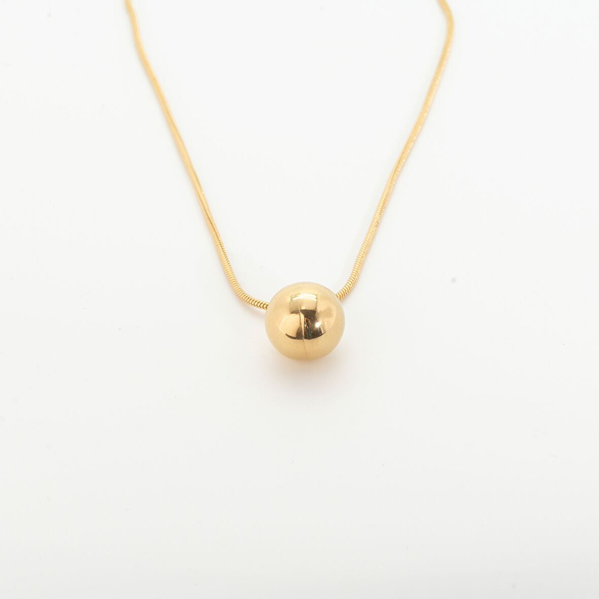 Biem Büyük Top Detaylı Gold Çelik Kolye