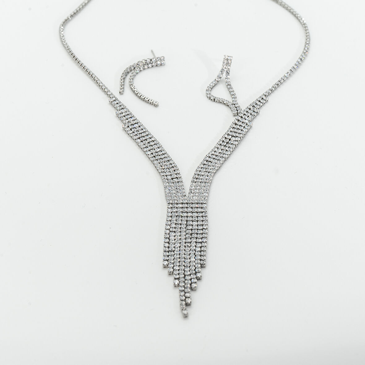 Biem Abiye Zirkon Su Yolu Taşlı Gümüş Renk Kolye Küpe Set