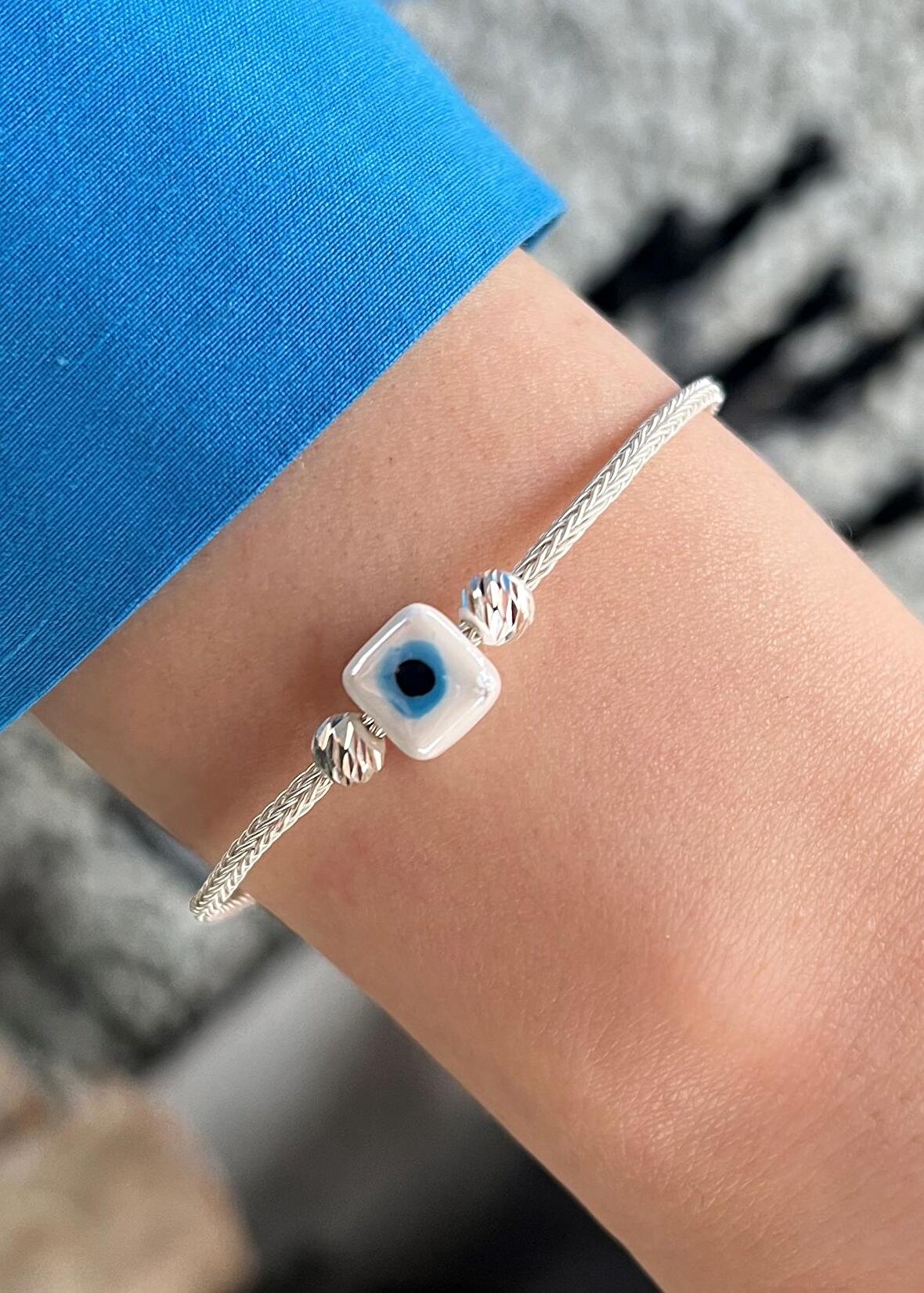 Gümüş Kazaziye Nazar Boncuklu ve Dorika Detaylı Bileklik
