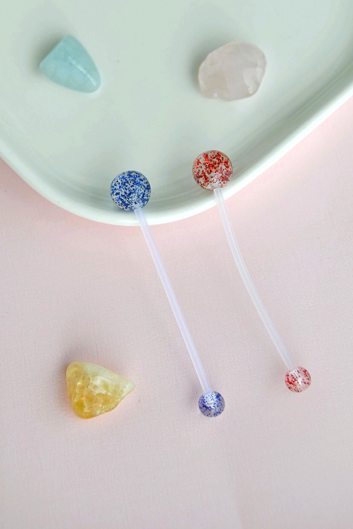 Renkli Toplu Bioplast Hamile Göbek Piercing Seti – 2 Adet (Kırmızı & Mavi)