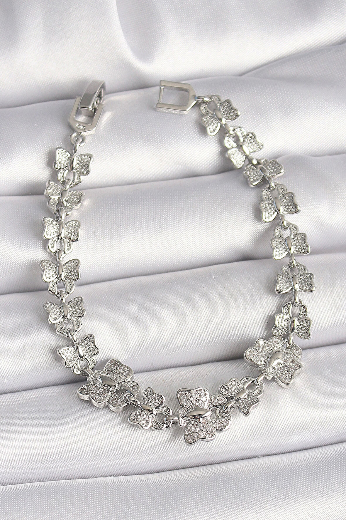 Pirinç Gümüş Renk Zirkon Taşlı Kelebek Model Zincir Kadın Bileklik