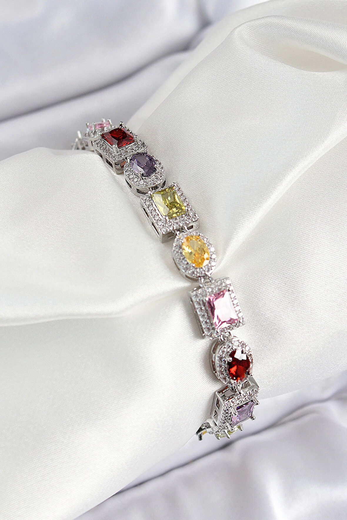 Pirinç Karışık Zirkon Taşlı Baget Model Gümüş Renk VIP Seri Kadın Bileklik