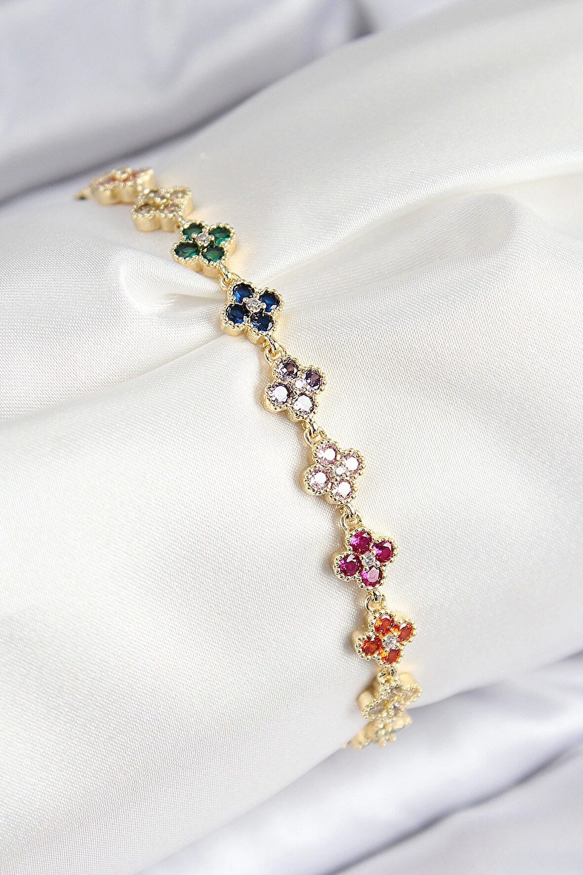 VIP Pirinç Renkli Zirkon Taşlı Yonca Model Gold Renk Kadın Bileklik