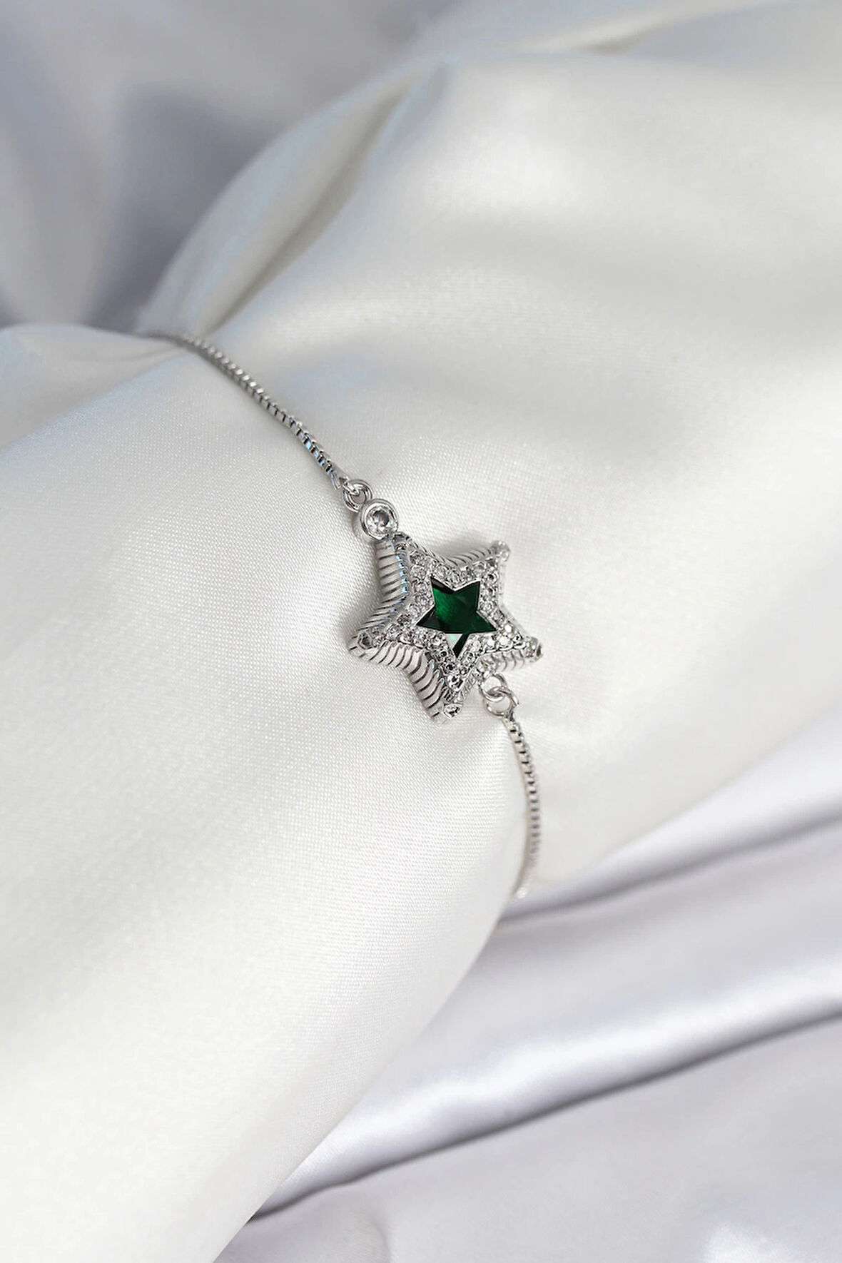 Yıldız Model Asansörlü Gümüş Renk Kadın Bileklik