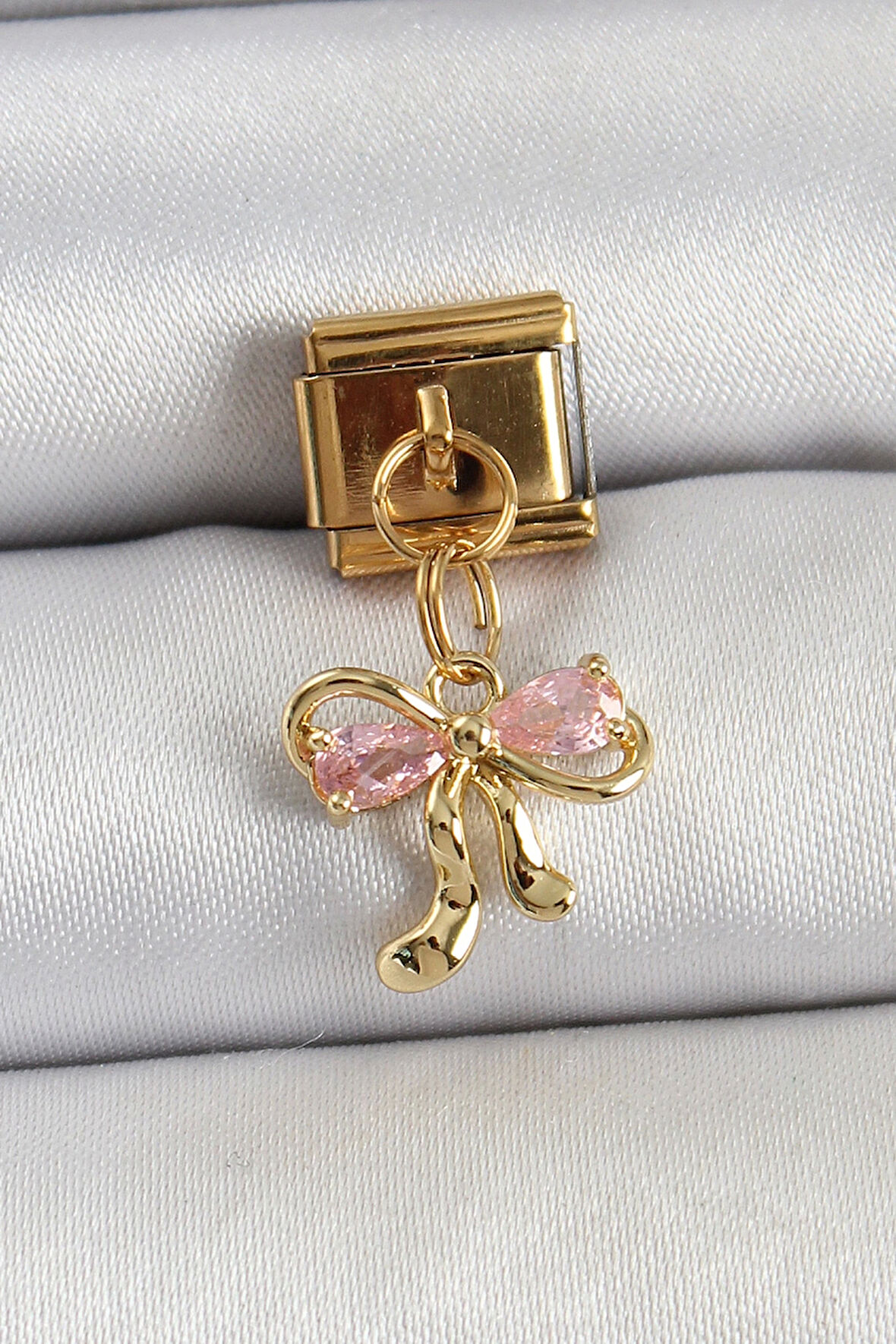 316L Çelik Sallantılı Zirkon Taşlı Fiyonk Model Gold Renk Nomination Charm