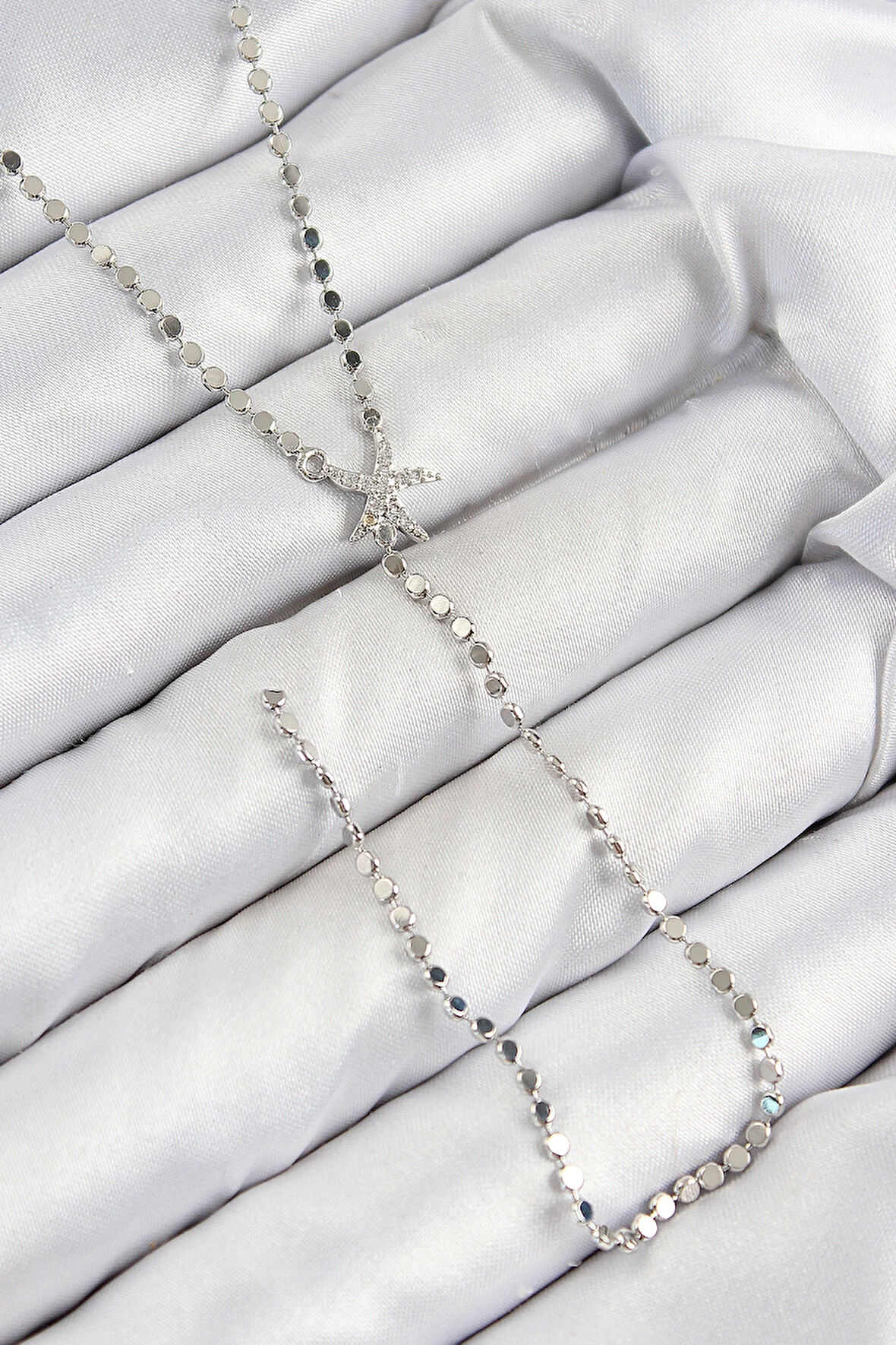 Pirinç Zirkon Taşlı Ezme Zincirli Deniz Yıldızı Model Gümüş Renk Y Kolye