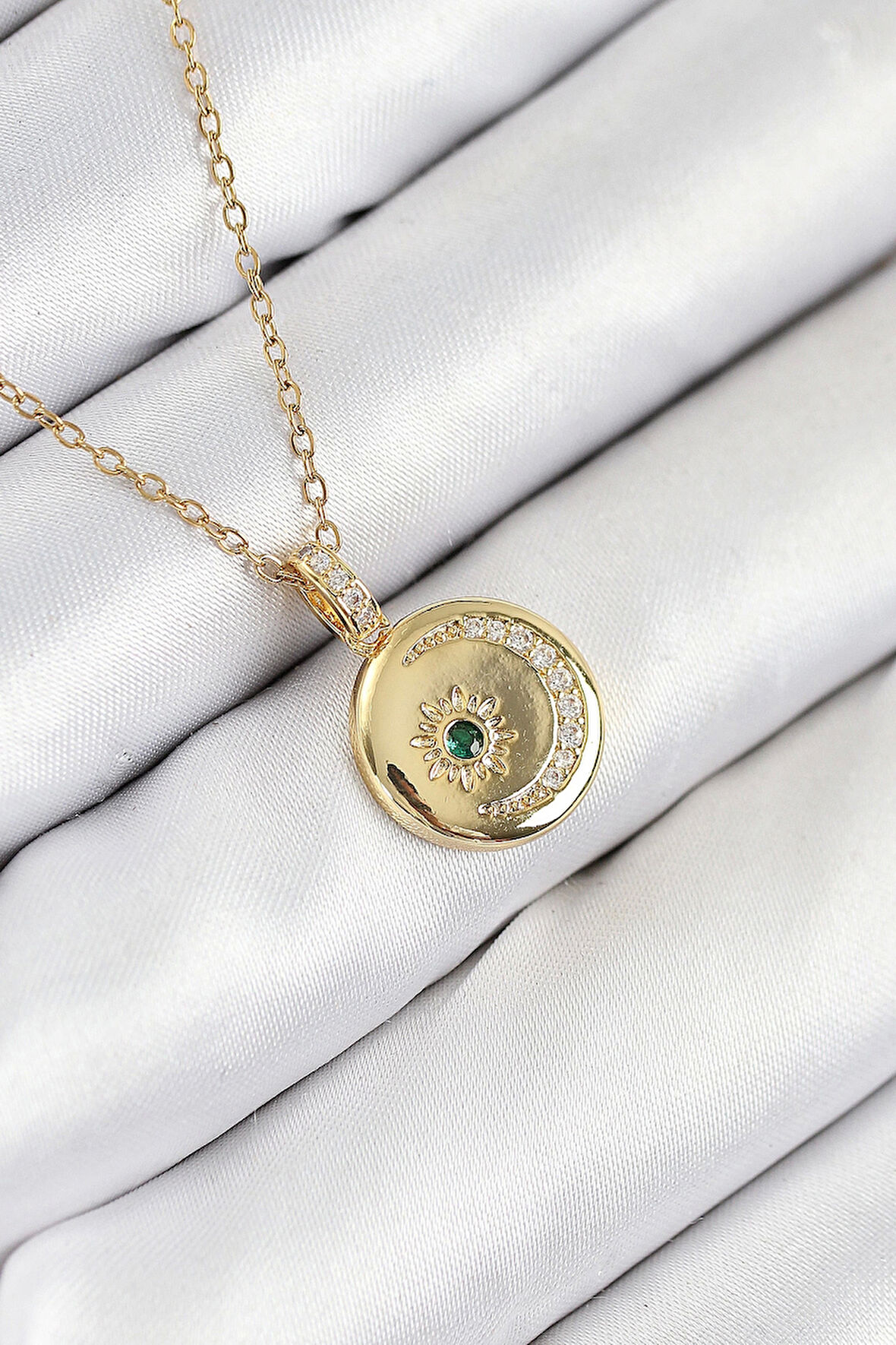 316L Çelik Zirkon Taşlı Ay Ve Güneş Model Gold Renk Kadın Kolye