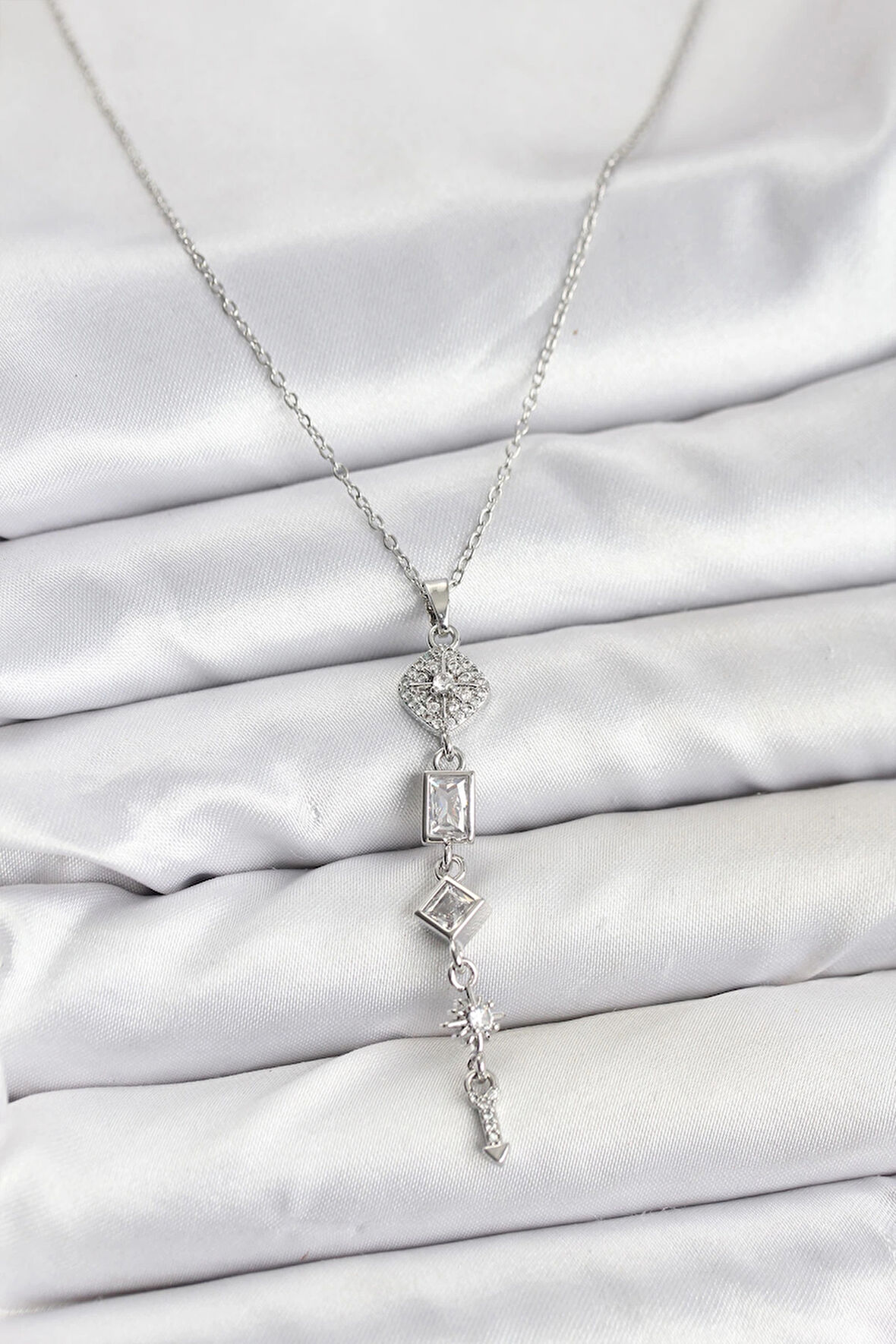 316L Çelik Zincir Gümüş Renk Kutup Yıldızı Enerji Model Kadın Y Kolye