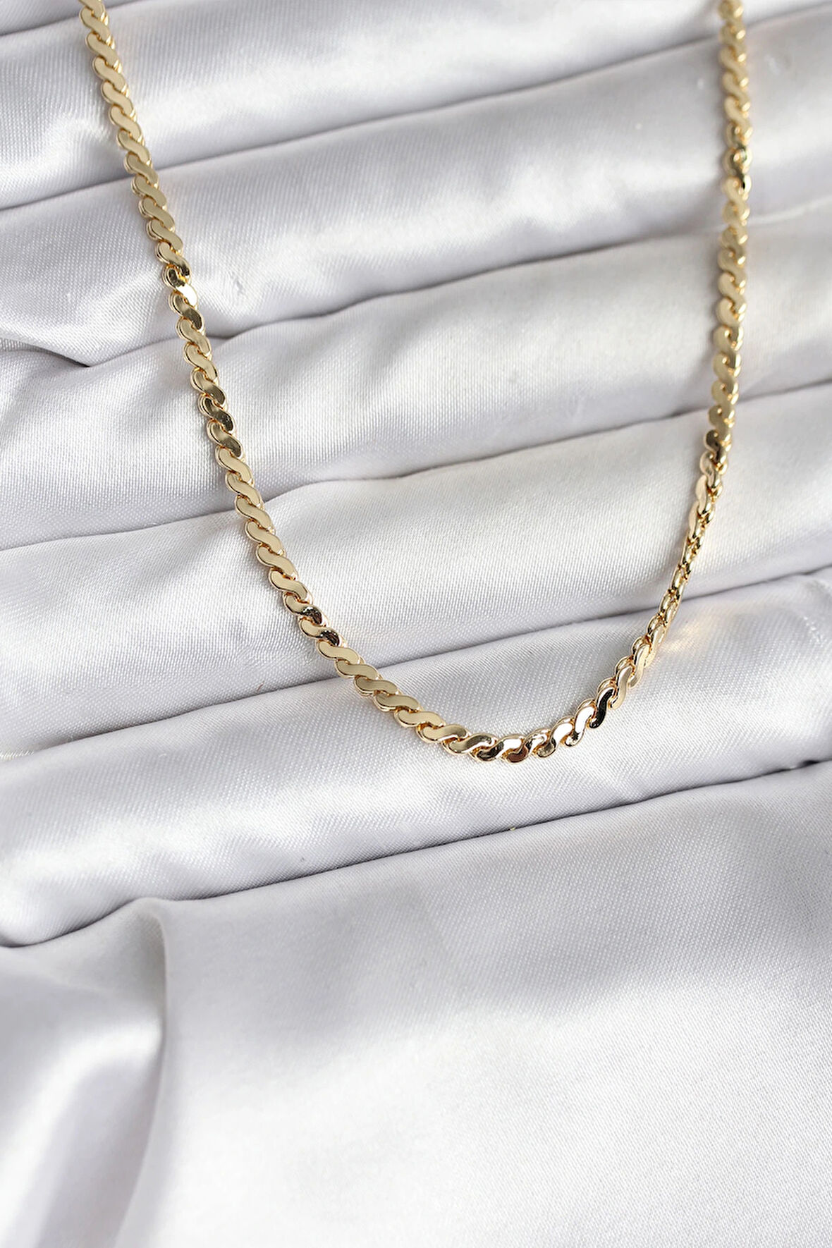 14K Gold Renk Kaplama Ezme Yılan Zincir Model CM Kadın Kolye